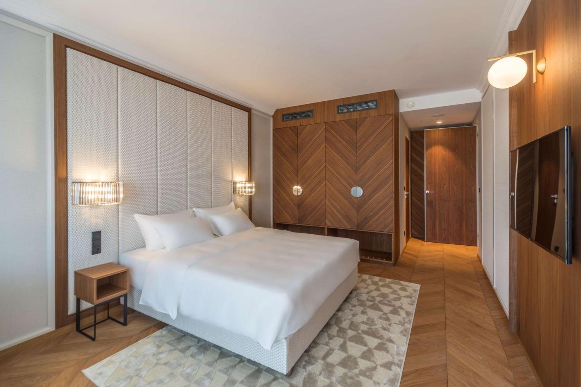 Radisson Hotel&suites,