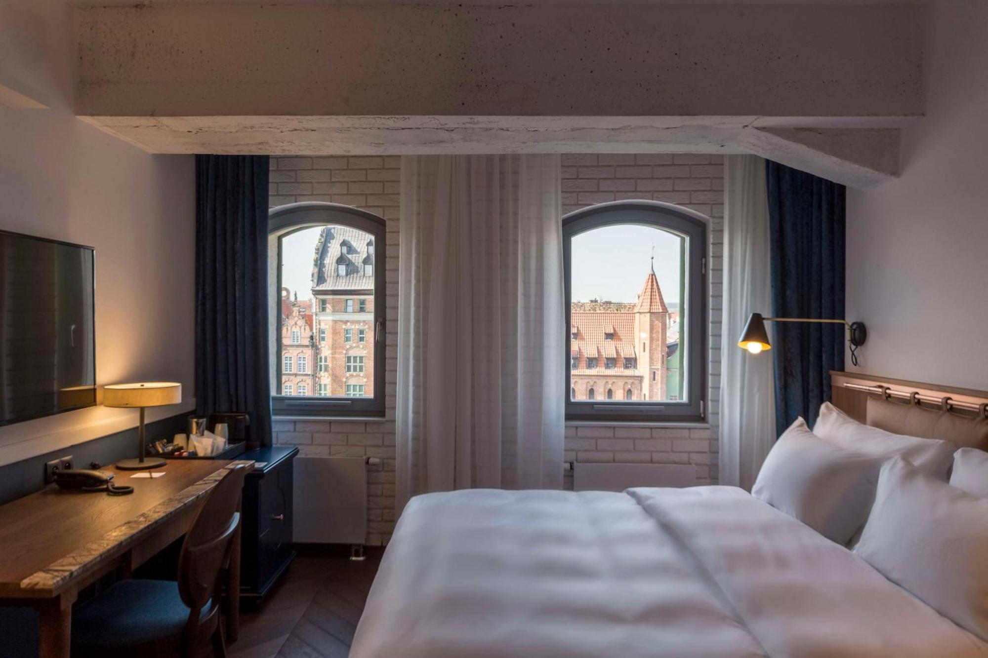 Radisson Hotel&suites, 4*