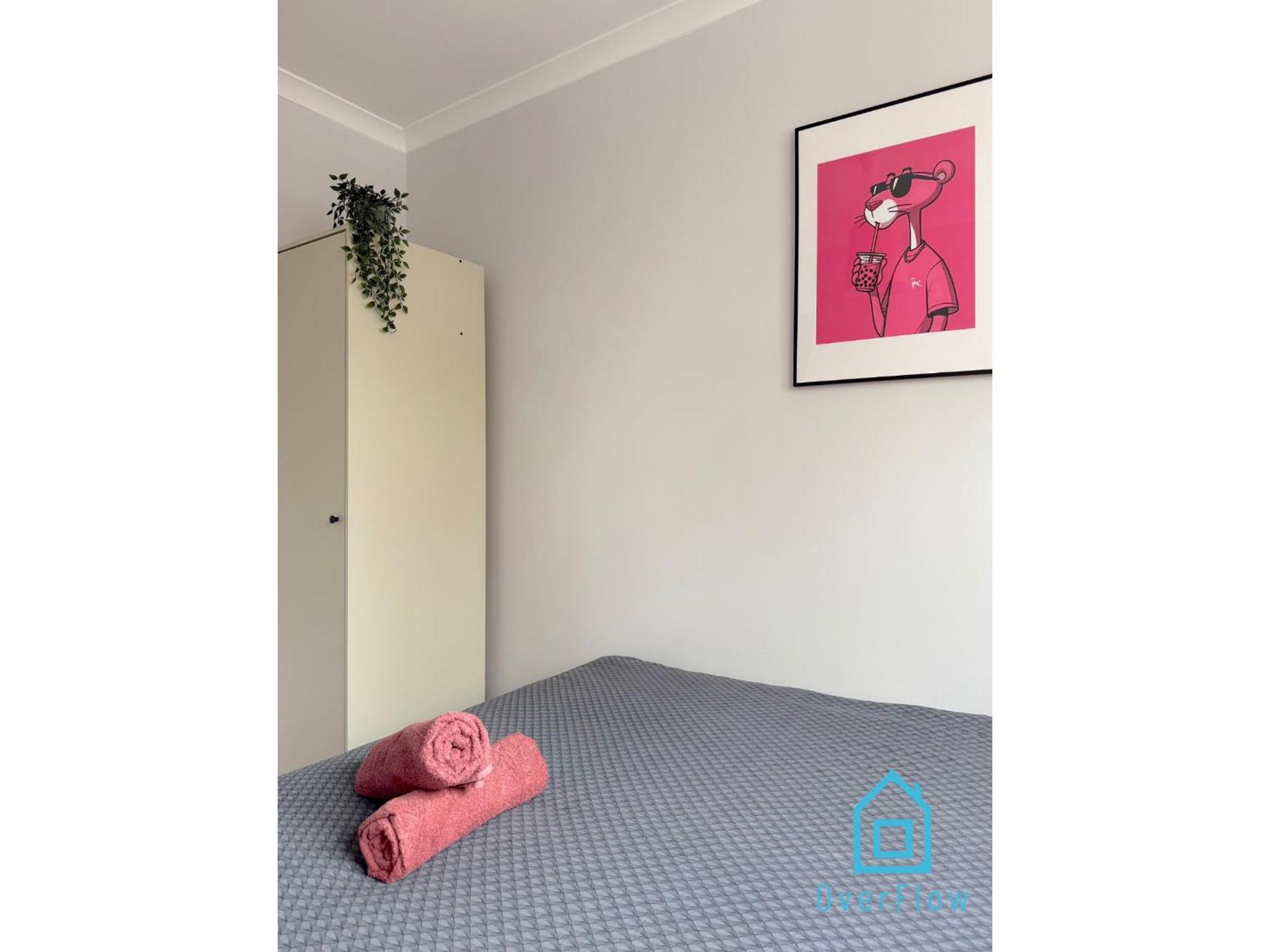 Privatunterkunft Pink Panther 10 Min To Old Town Gdansk,pkp & Shopping Mall Danzig
