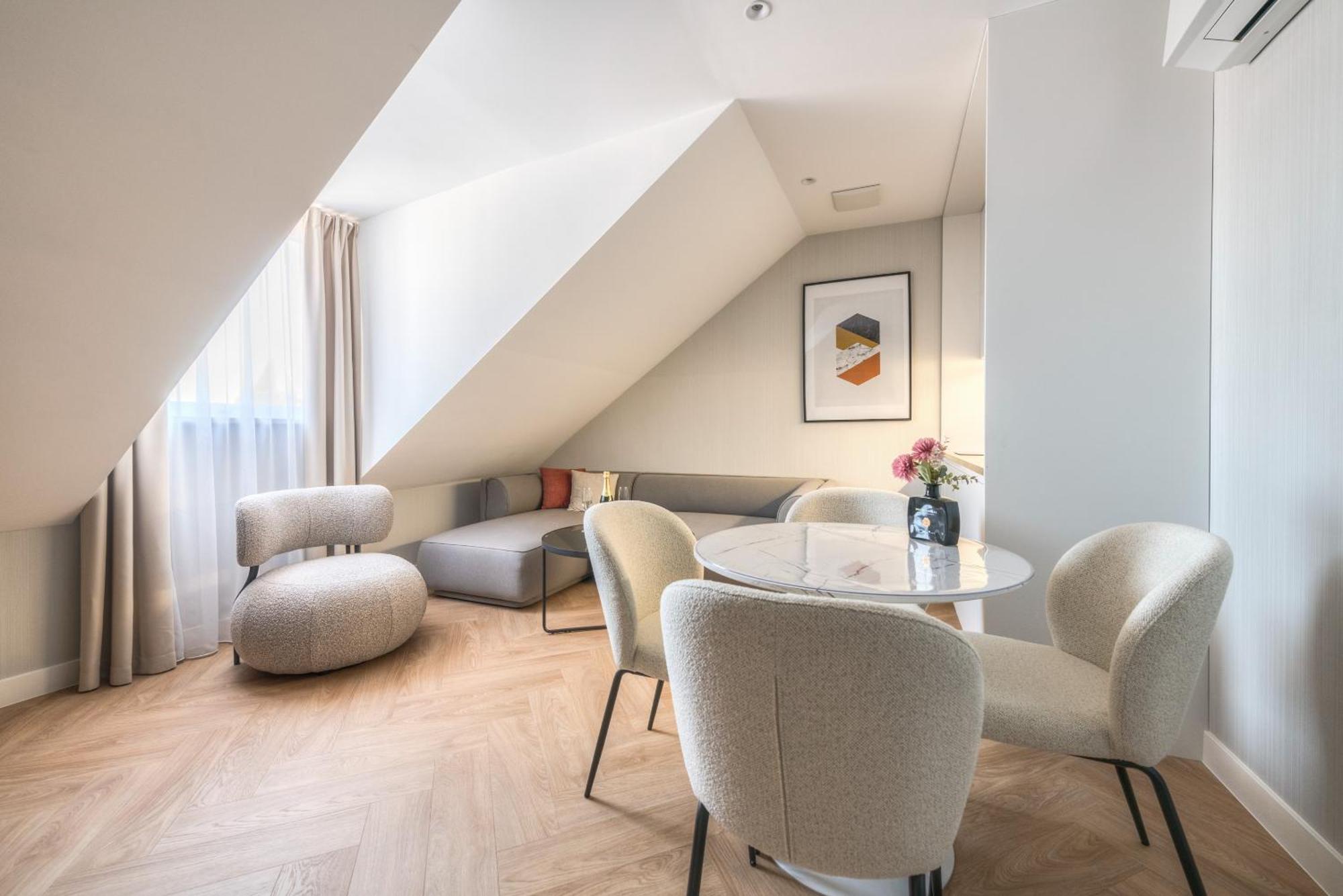 Retro Boutique By Northside Apartment *