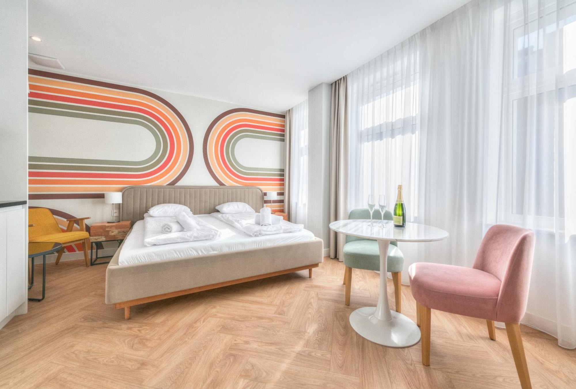 Retro Boutique By Northside Apartment