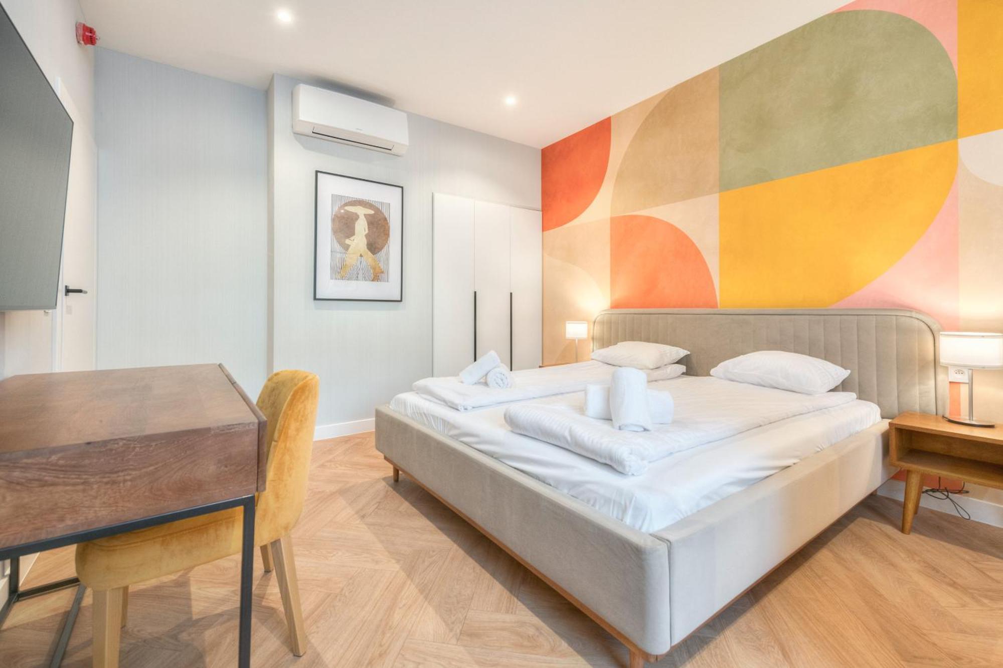 Retro Boutique By Northside Apartment