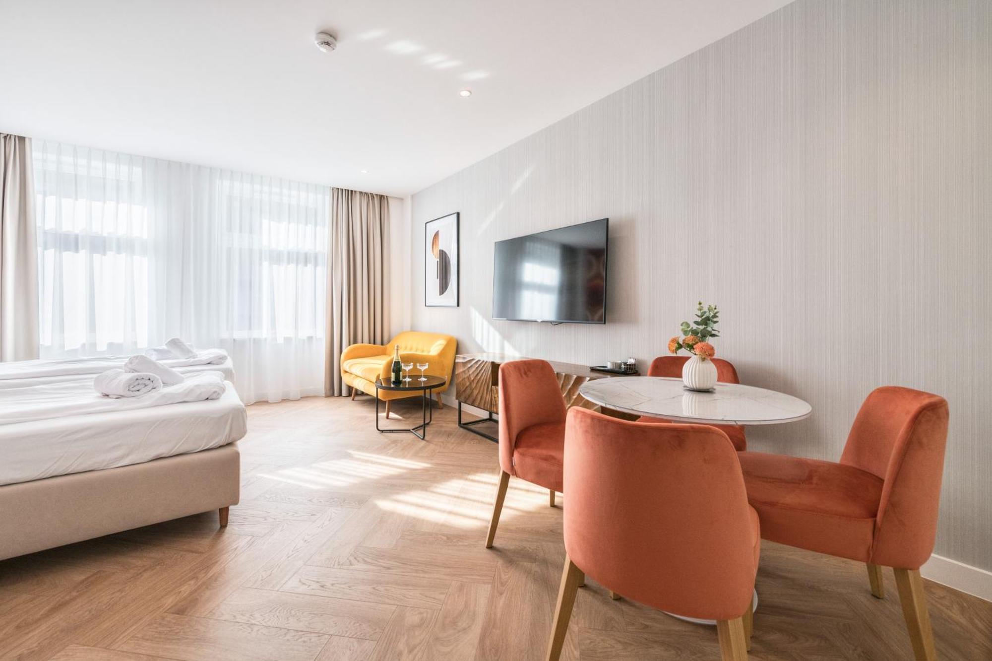 Retro Boutique By Northside Apartment *