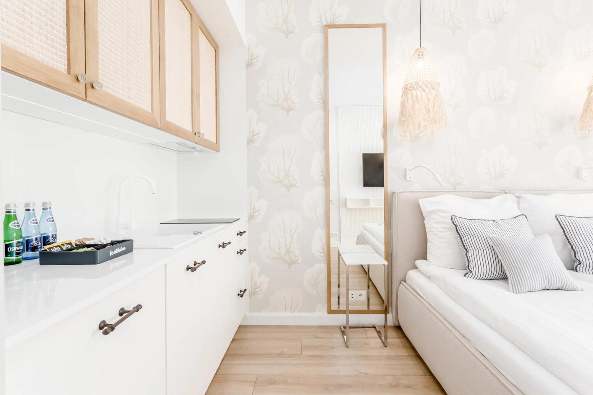 Chmielna 10 - Kompleks Deo - Old Town By Rent Like Aparthotel *