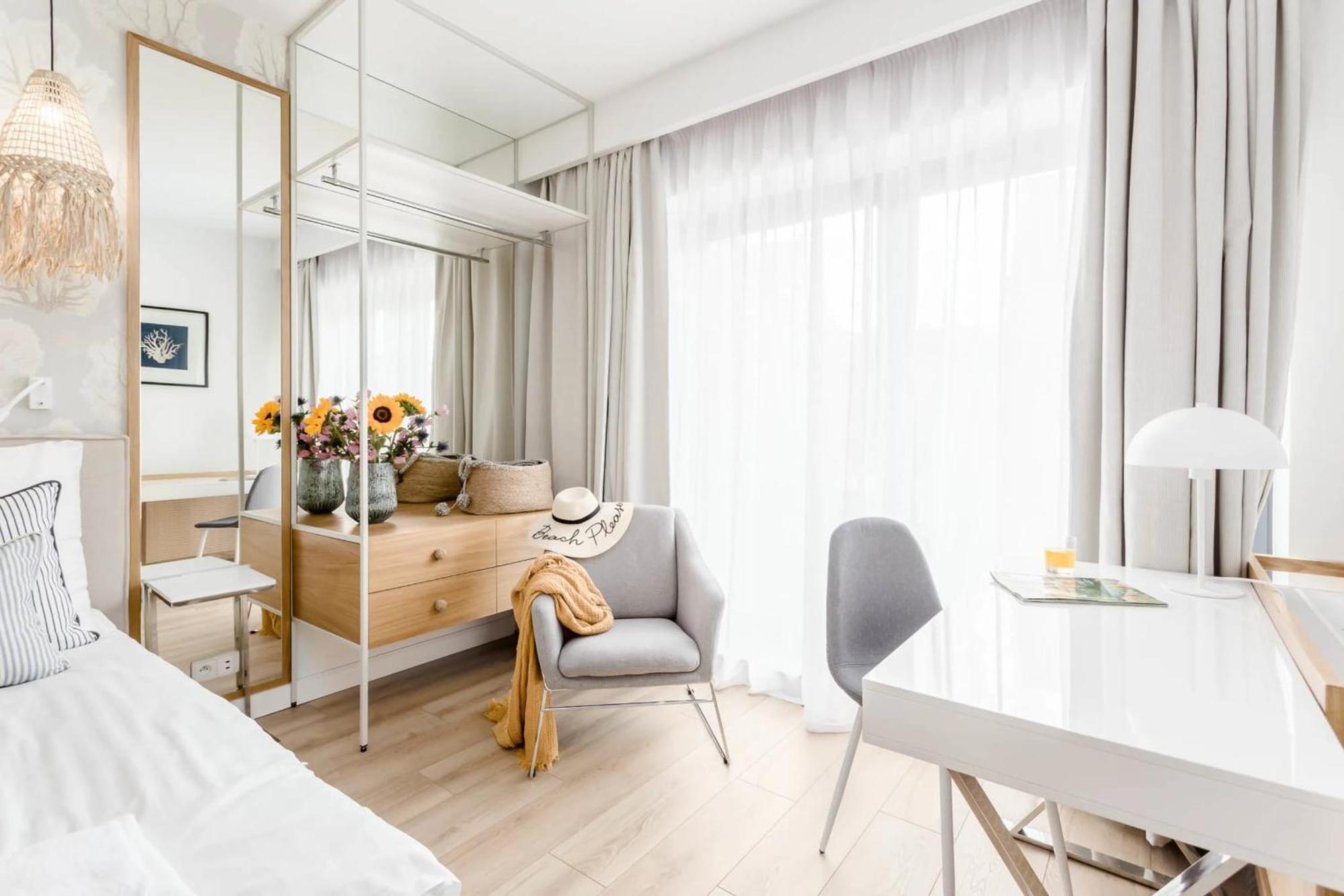 Chmielna 10 - Kompleks Deo - Old Town By Rent Like Aparthotel