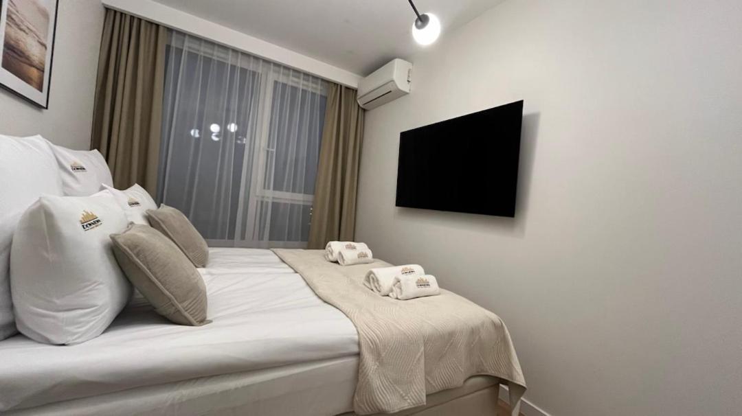 Chlebova - Riverside View Terrace, Free Parking, Gym & Kidsplay By Downtown Lejlighed