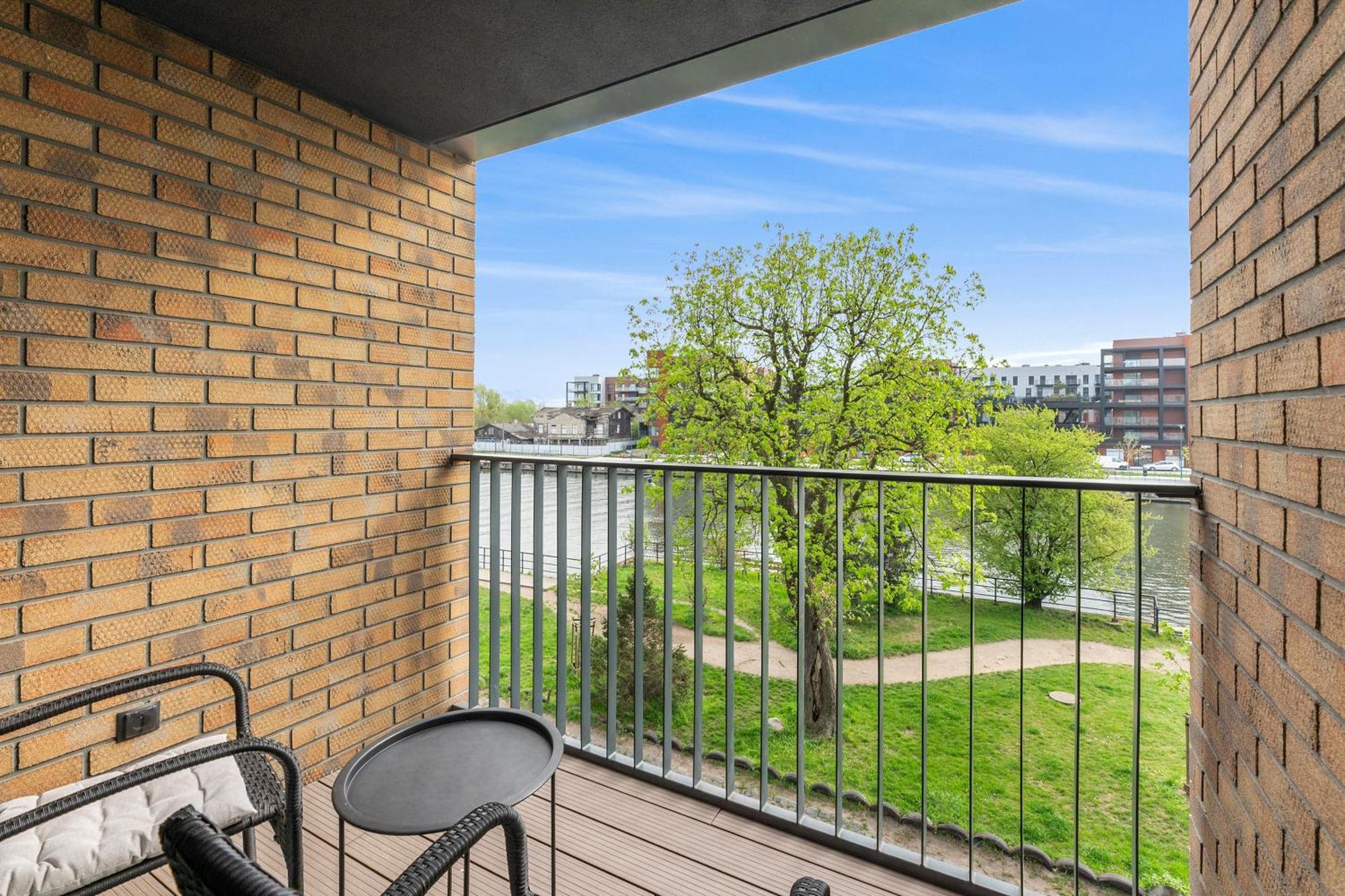 Chlebova - Riverside View Terrace, Free Parking, Gym & Kidsplay By Downtown