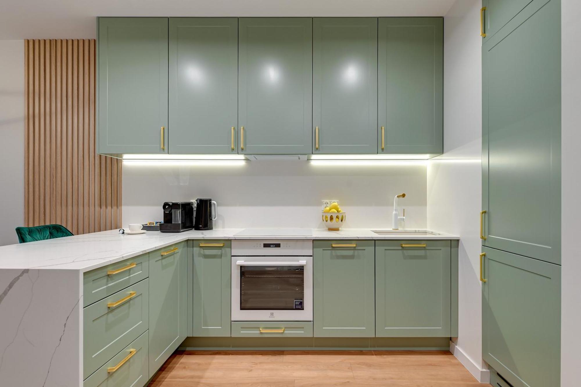 Chlebova - Riverside View Terrace, Free Parking, Gym & Kidsplay By Downtown Apartment *