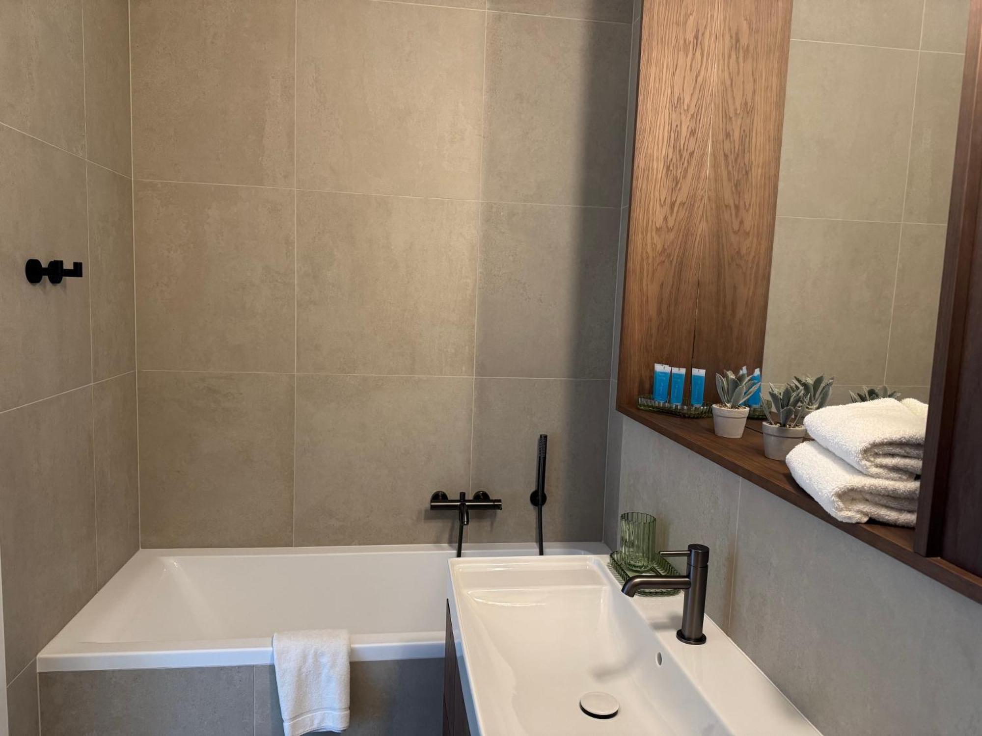 Leilighet Blue Mandarin Riverside Premium Sauna & Gym