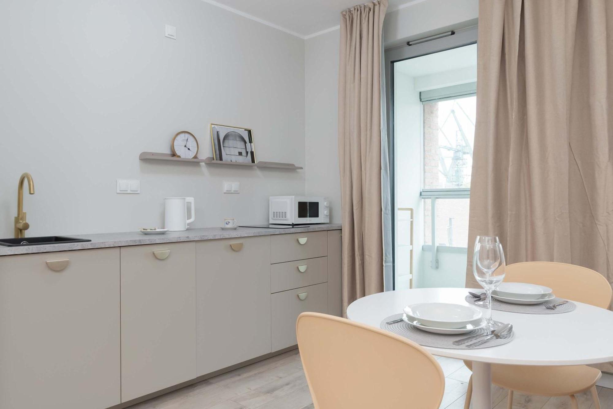 Eleganckie Blisko Rzeki W Gdansku Z Balkonem By Renters Apartment