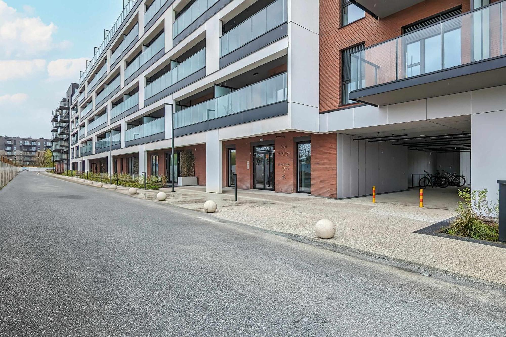 Stylish With Parking Sienna Grobla In By Renters