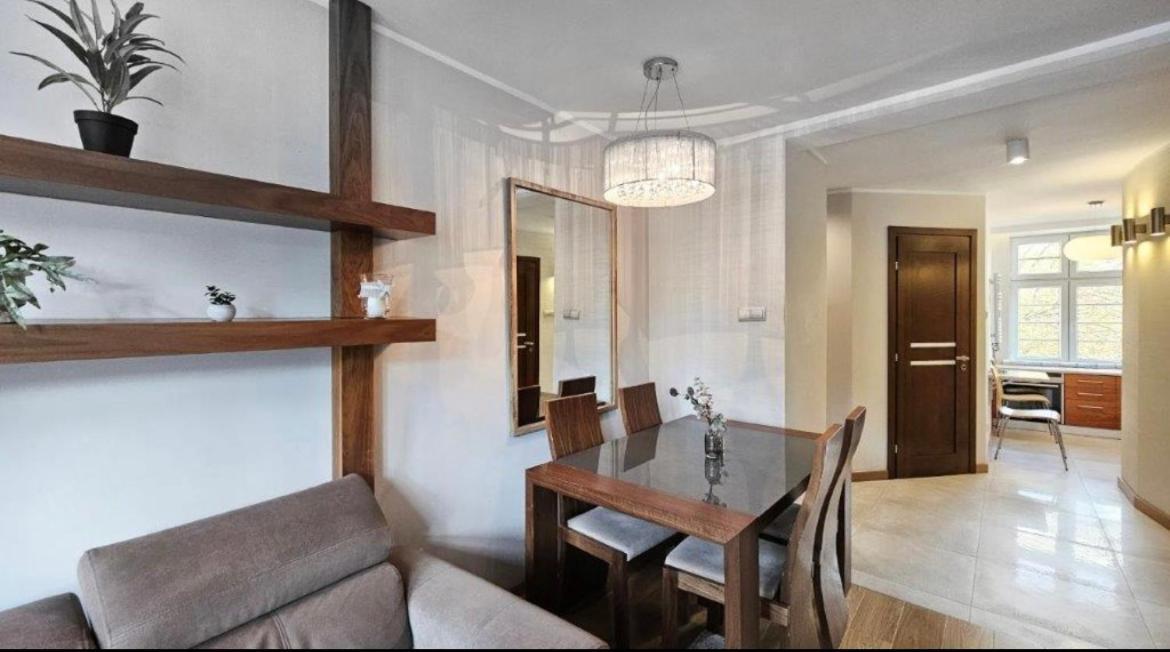 Apartment Let's - Coral *