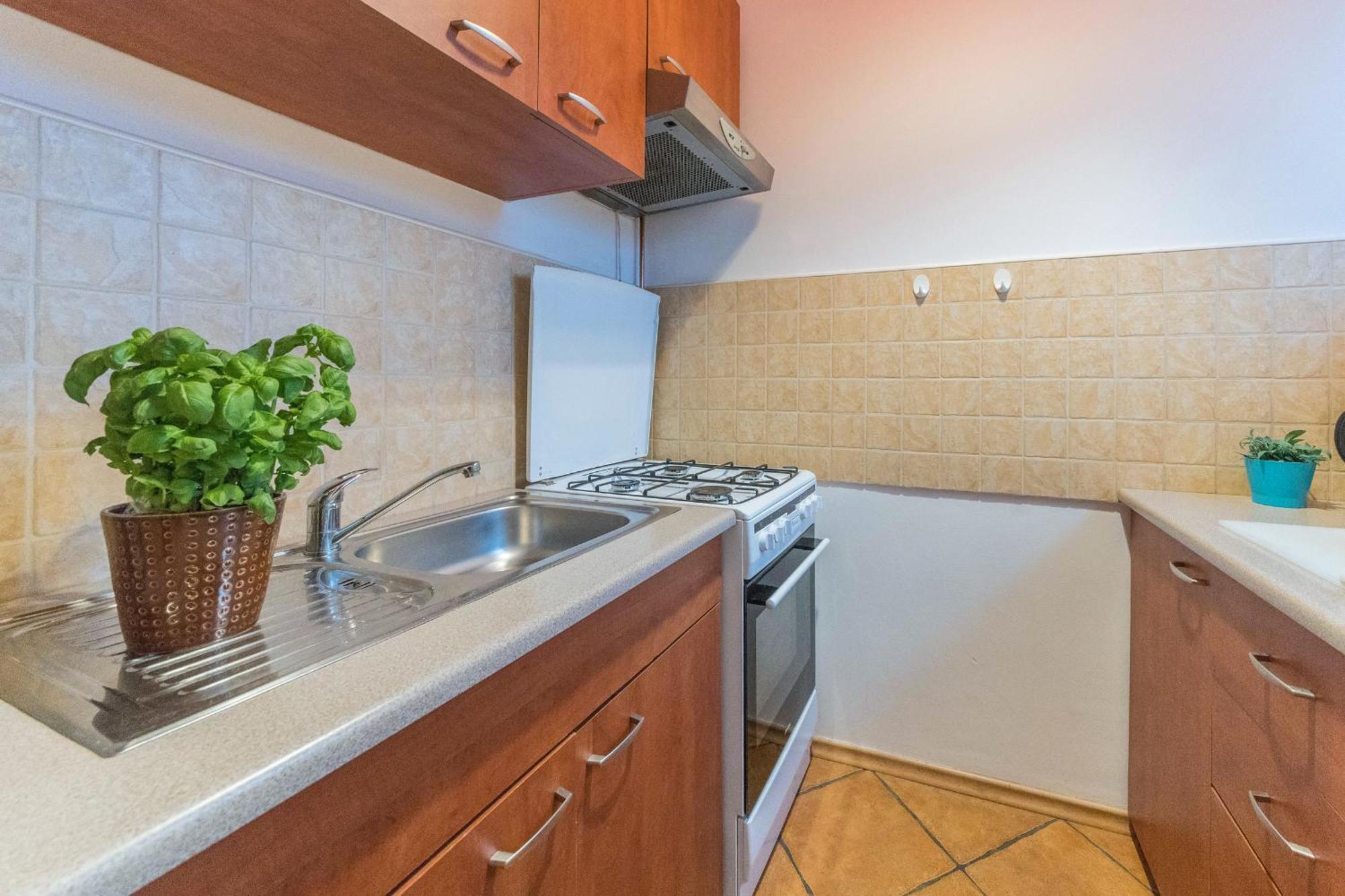 Apartment Przytulne Z Balkonem, 150m Od Dworca Glowny *