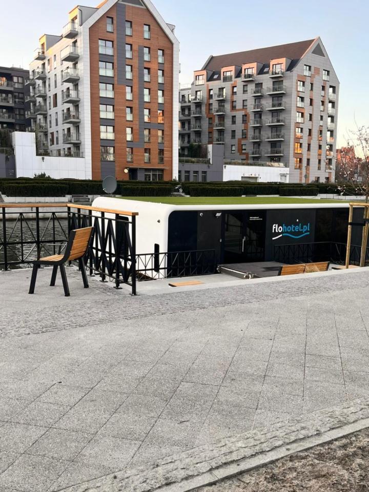 Dom Na Wodzie - Flohotel Gdańsk