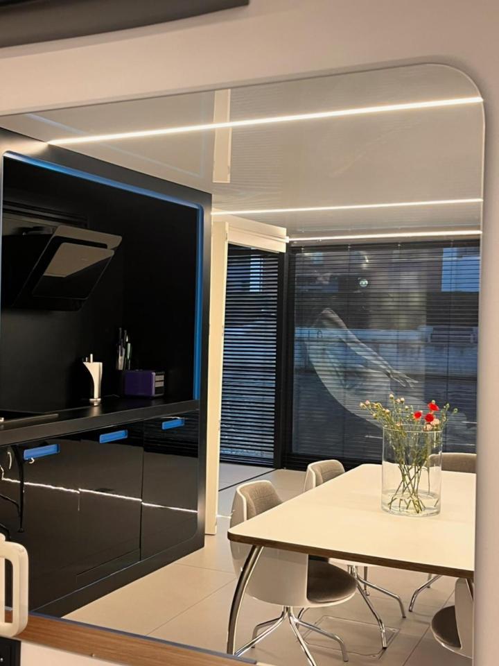 Lägenhet Dom Na Wodzie - Flohotel Gdańsk