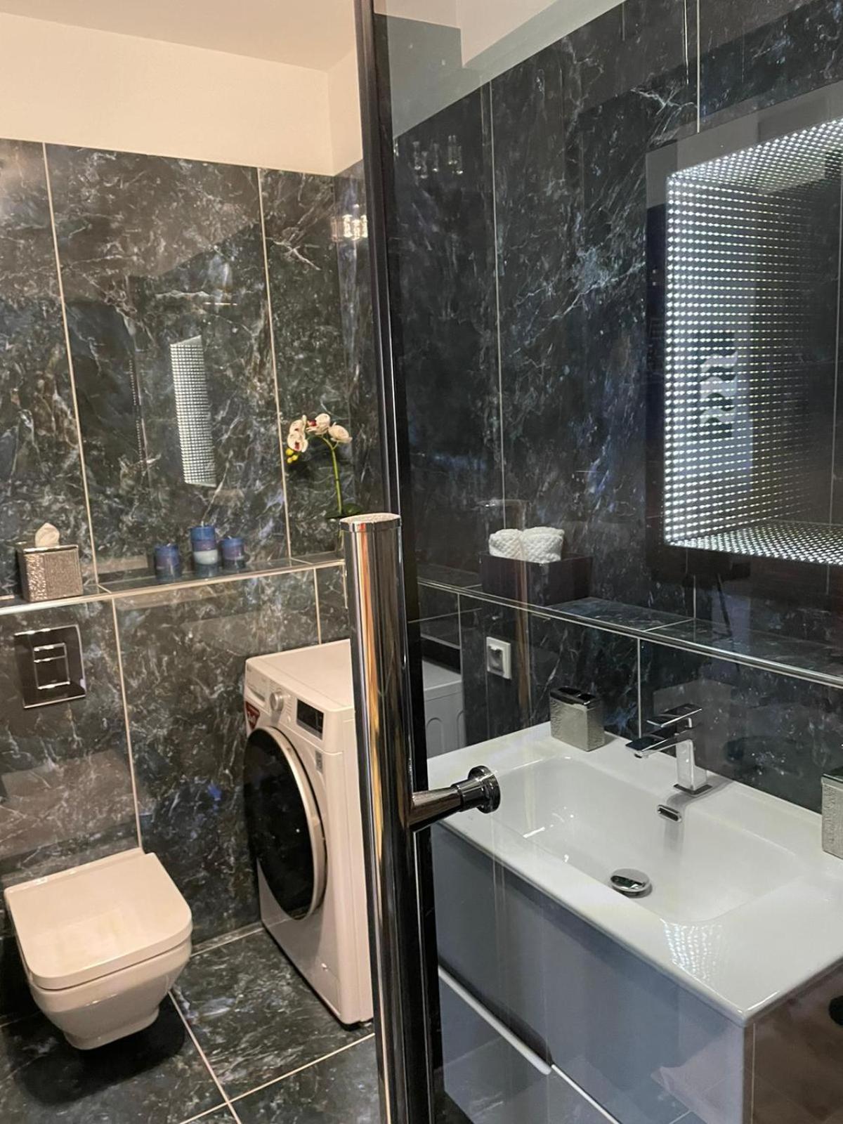 Exclusive Riverbank Torunska *