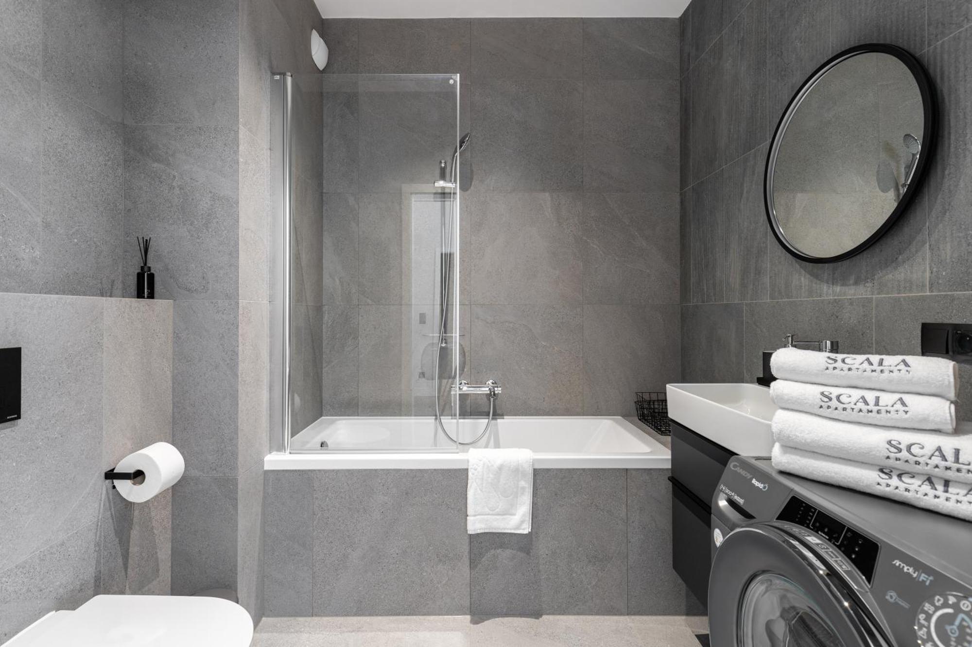 Apartment Scala Center With Parking By Lion Gdansk