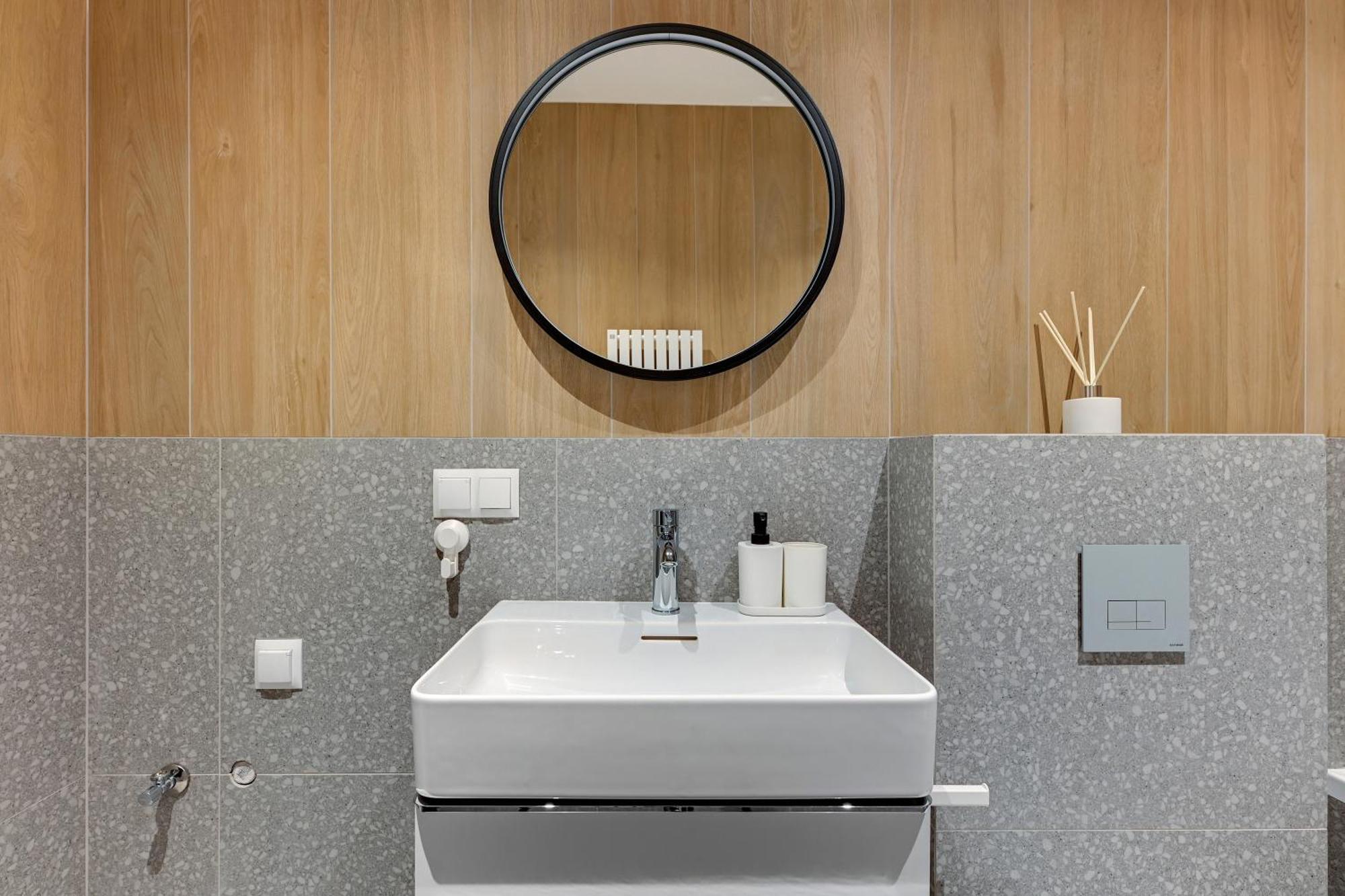 Scala Center & By Lion Apartment *