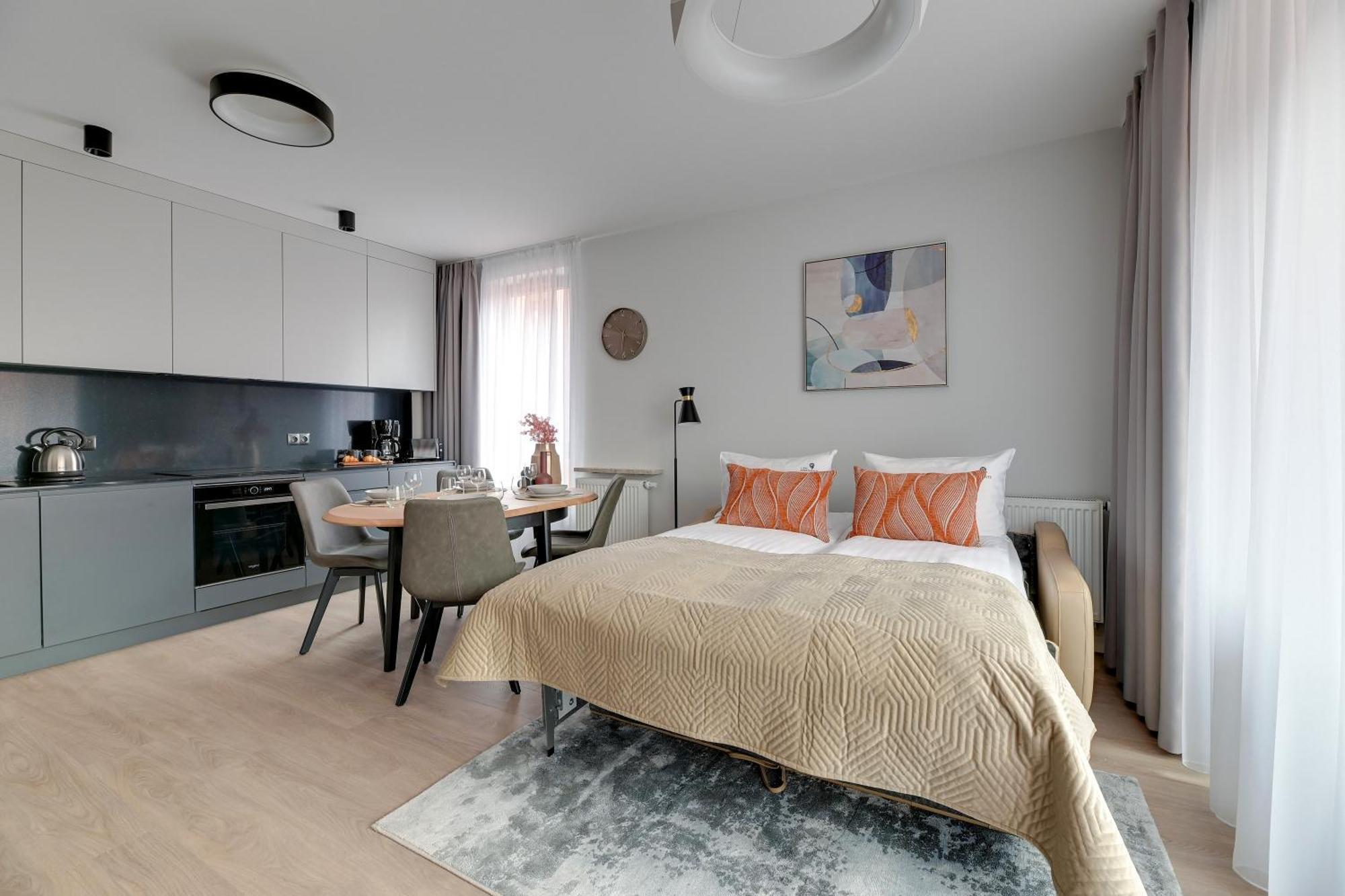 Scala 60h Center Premium With Parking By Lion Apartment
