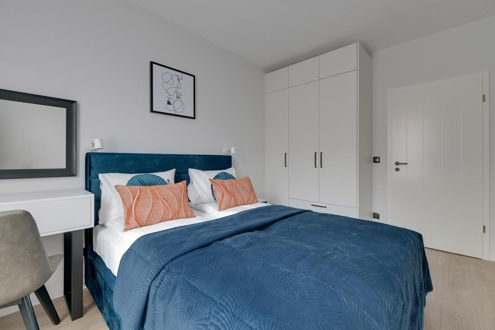 Scala 60h Center Premium With Parking By Lion Apartment Gdansk