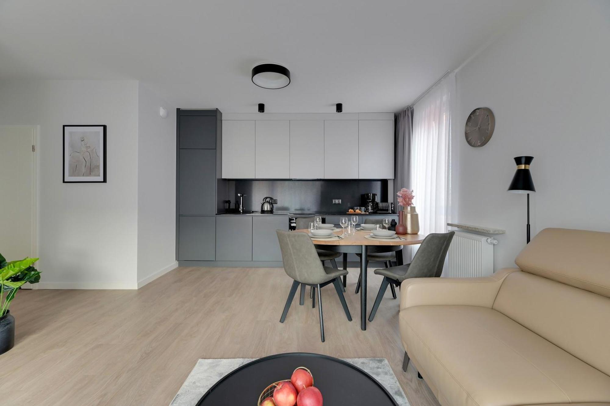 Scala 60h Center Premium With Parking By Lion Apartment
