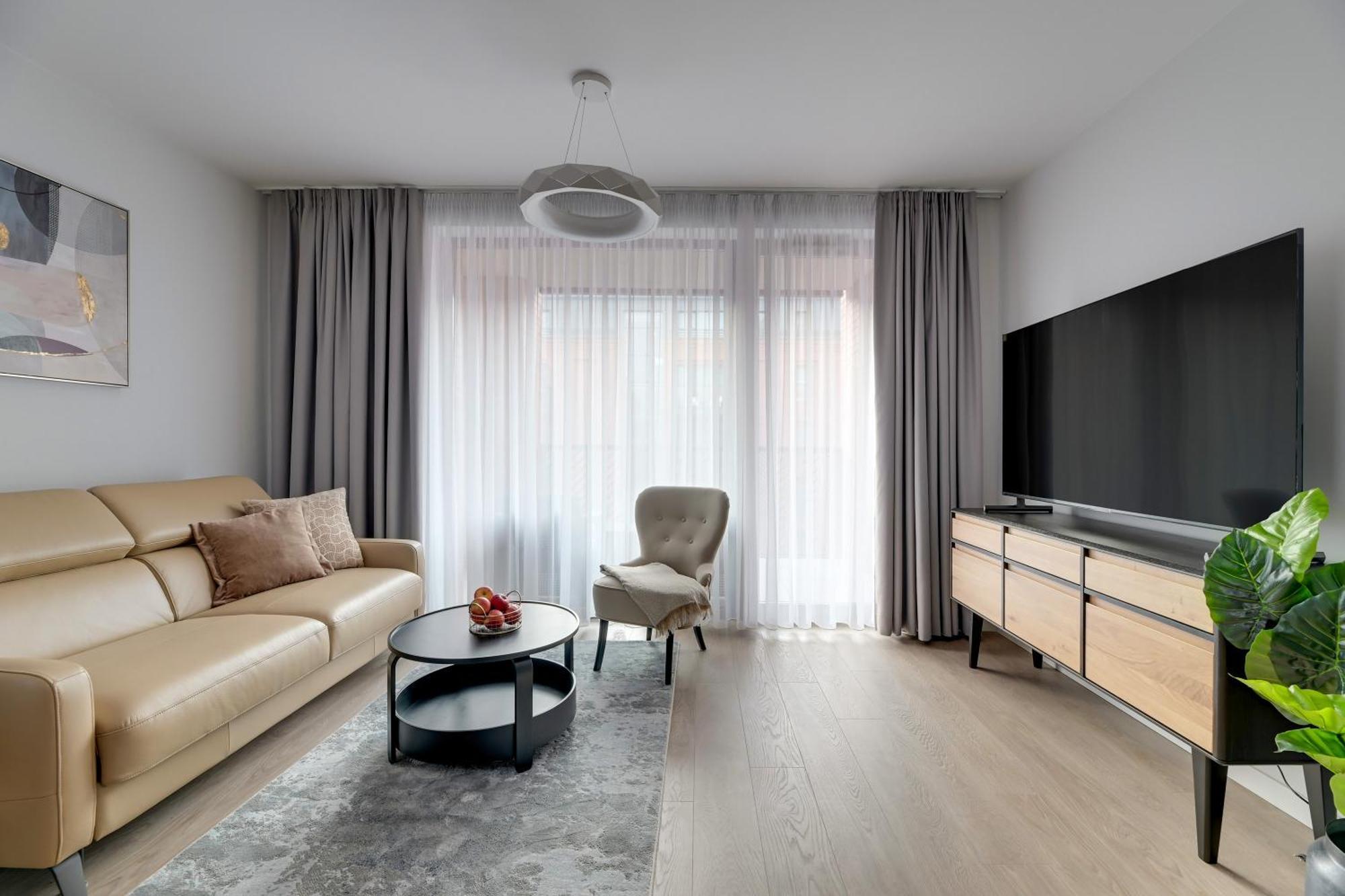 Scala 60h Center Premium With Parking By Lion Apartment *