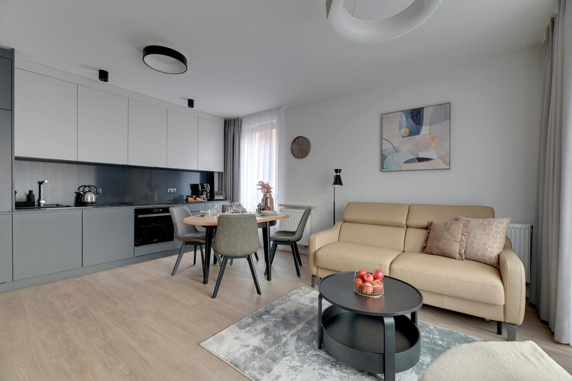 Scala 60h Center Premium With Parking By Lion Apartment Gdansk