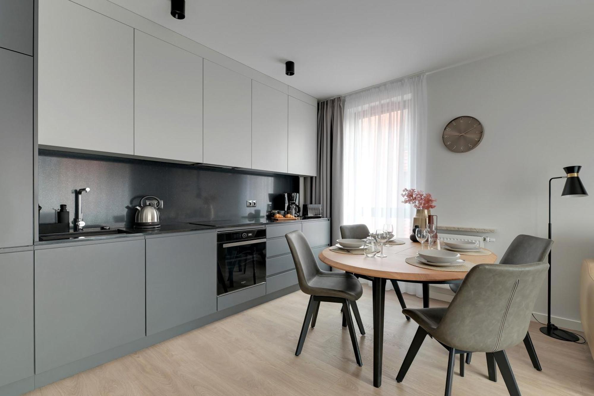 Scala 60h Center Premium With Parking By Lion Gdansk