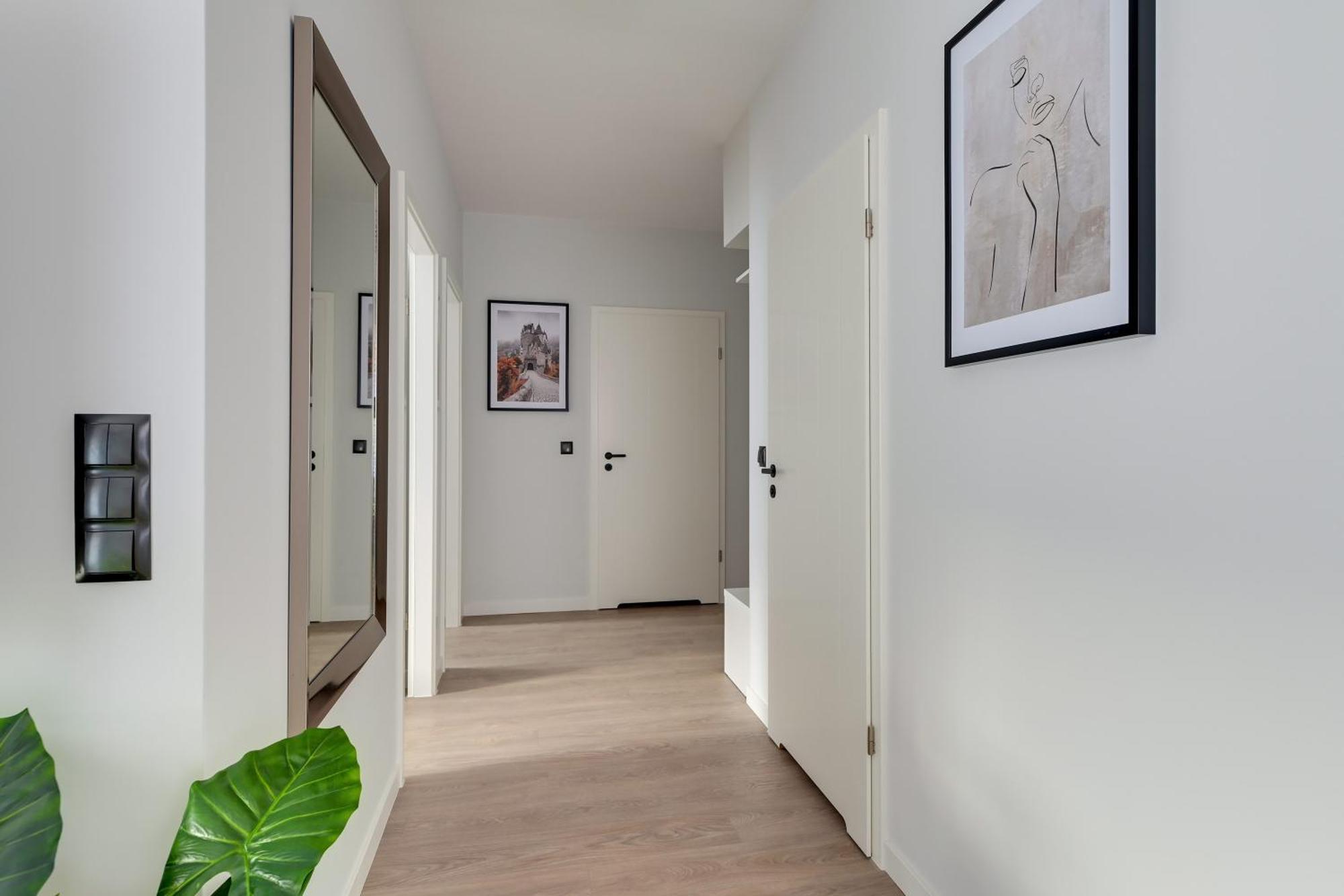 Scala 60h Center Premium With Parking By Lion * Gdansk