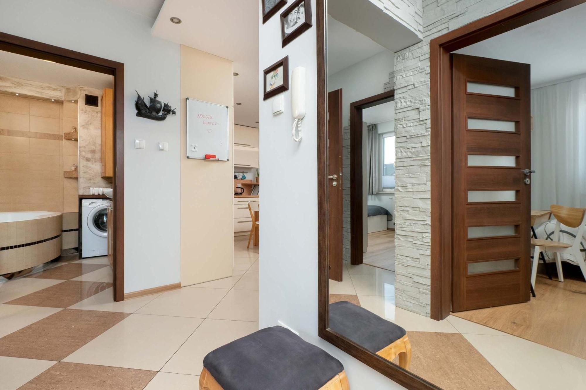 Spacious Two-bedroom With 2 Parking Spaces By Renters