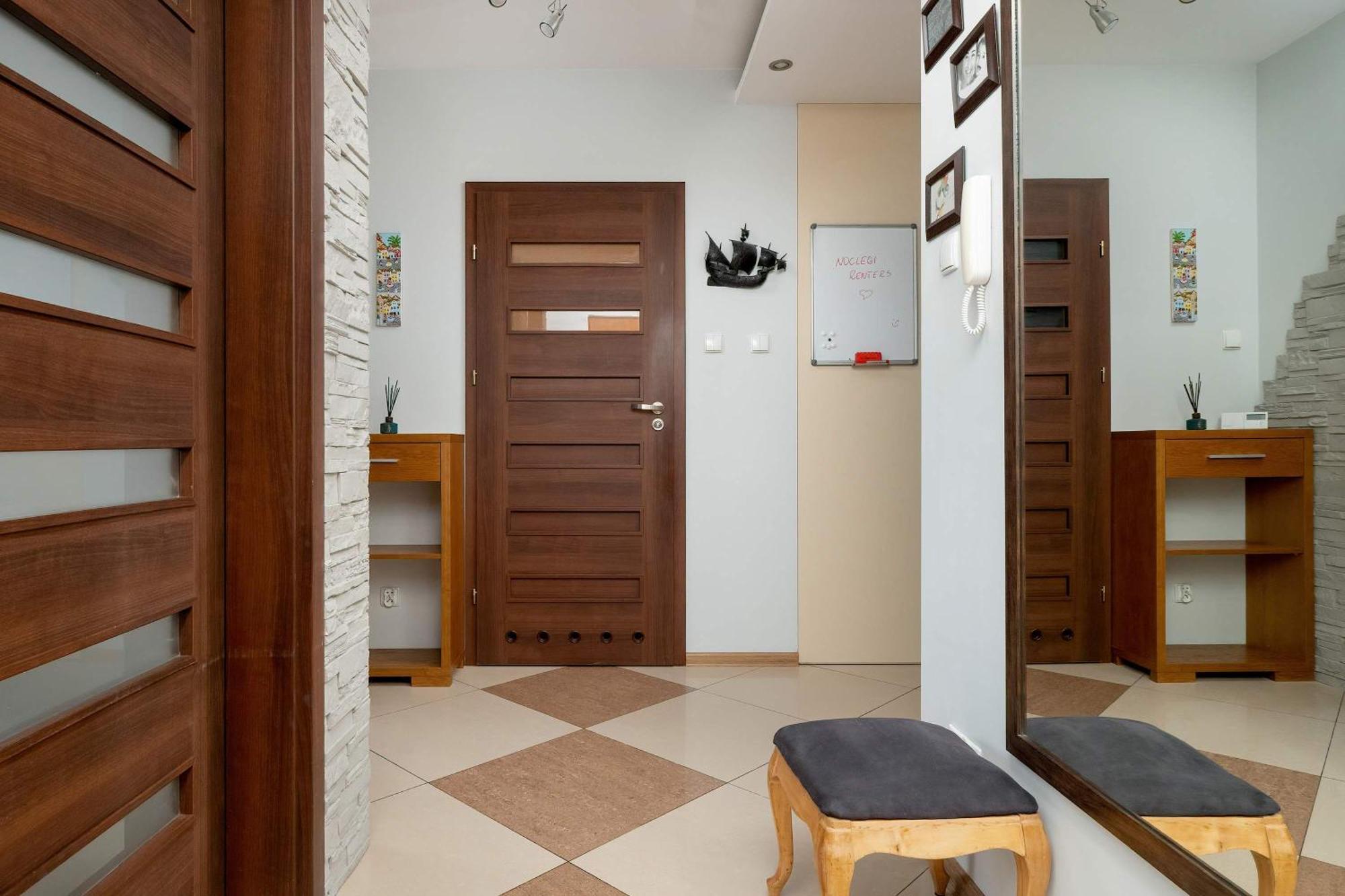 Apartment Spacious Two-bedroom With 2 Parking Spaces By Renters Gdansk