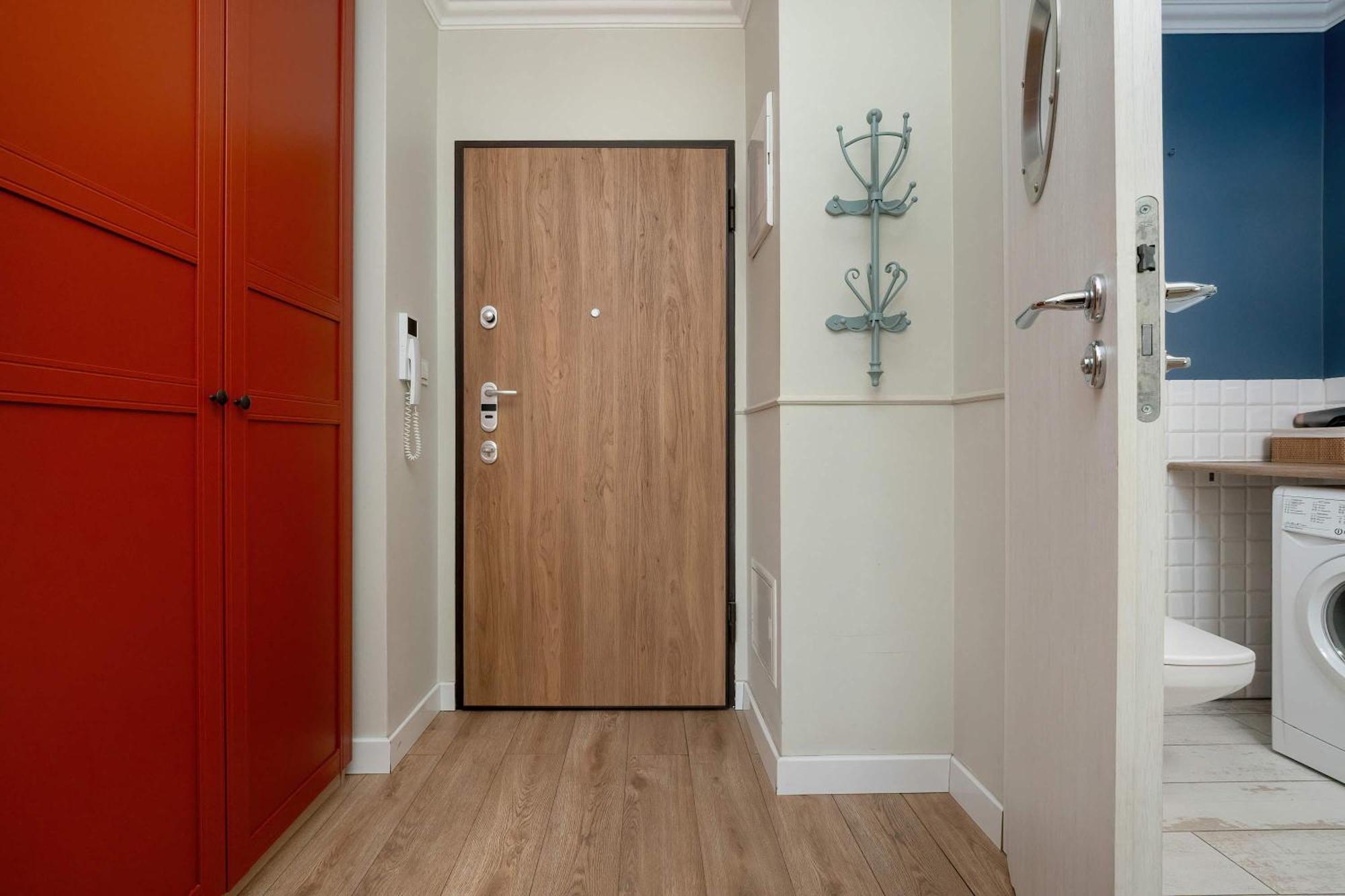 Stylish With Balcony & Parking Old Town By Renters *