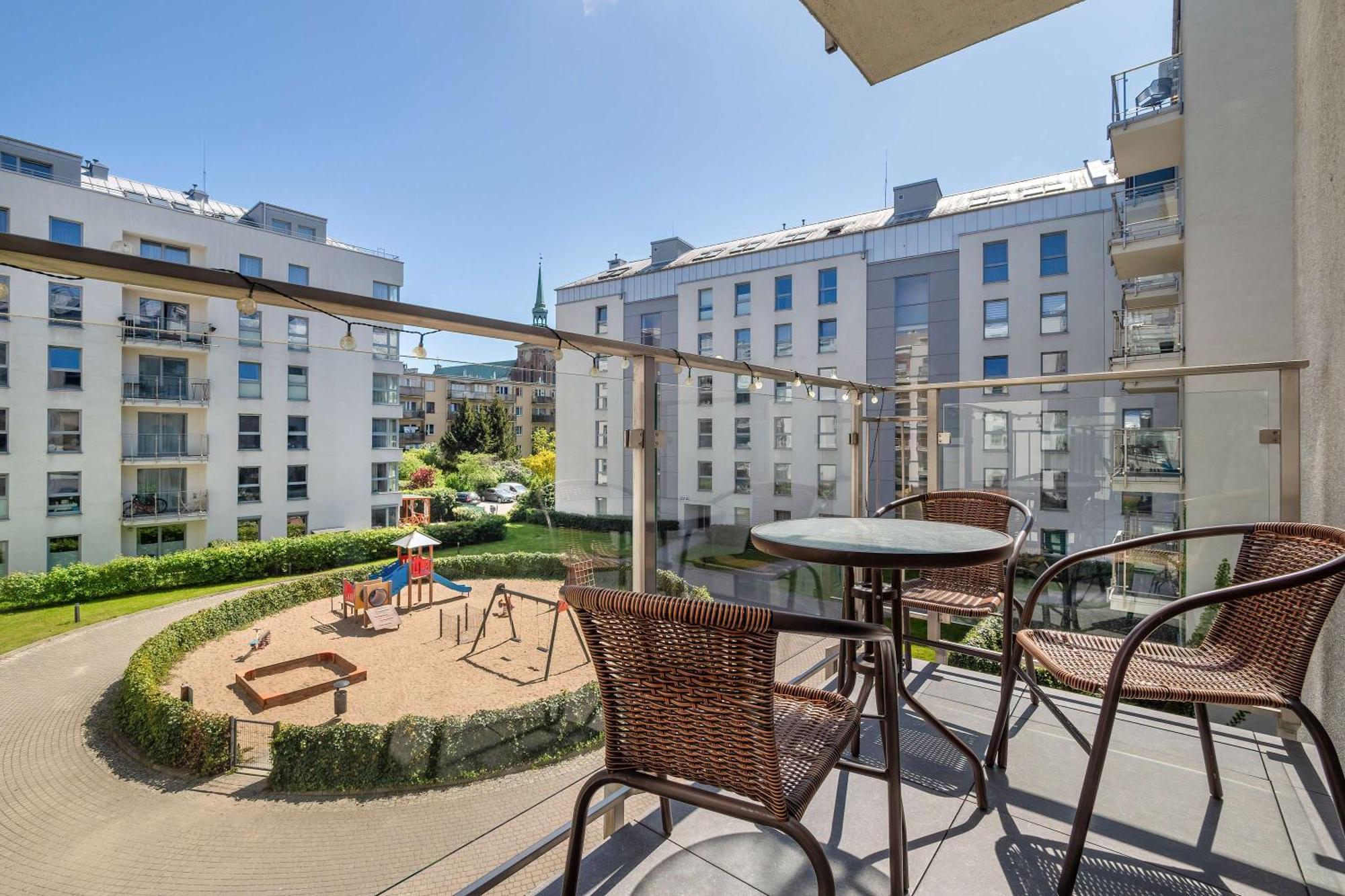 Stylish With Balcony & Parking Old Town By Renters * Gdansk