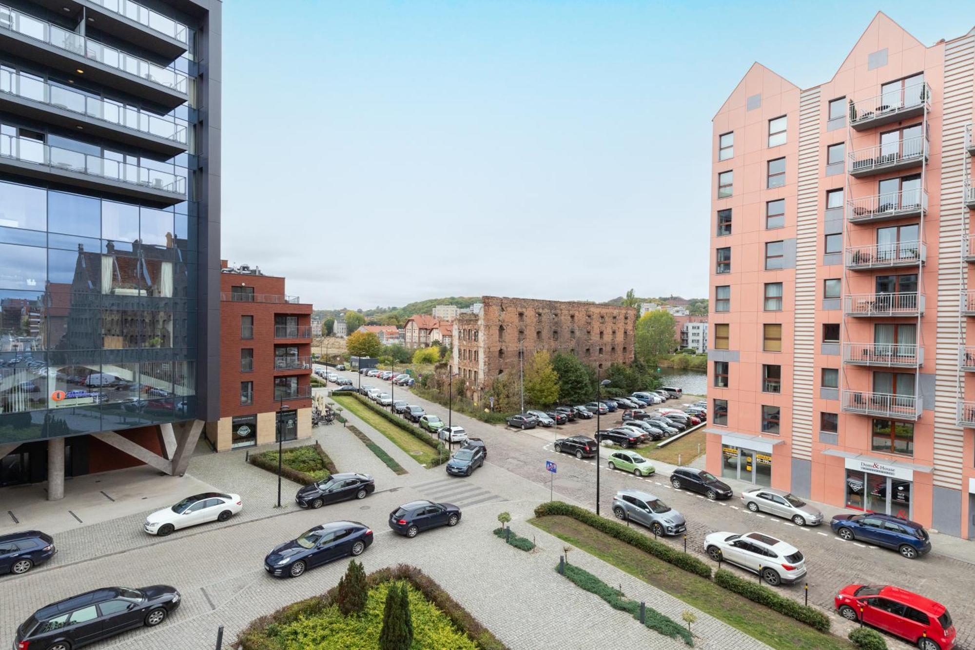 Flatbook Old Town - Stylish 2-bedroom With Parking Danzig