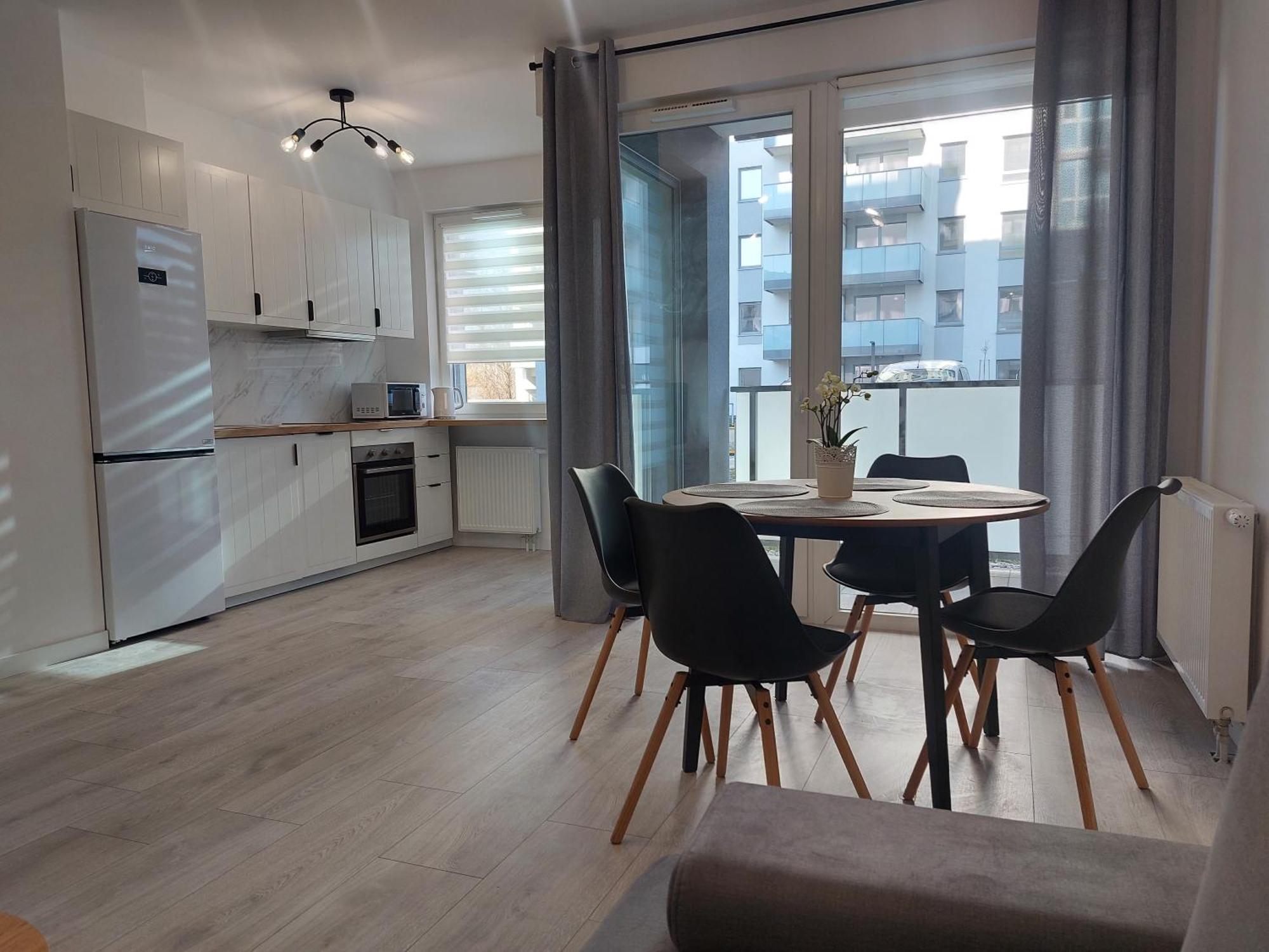 Apartment Letnica Cosy By Bookinghost