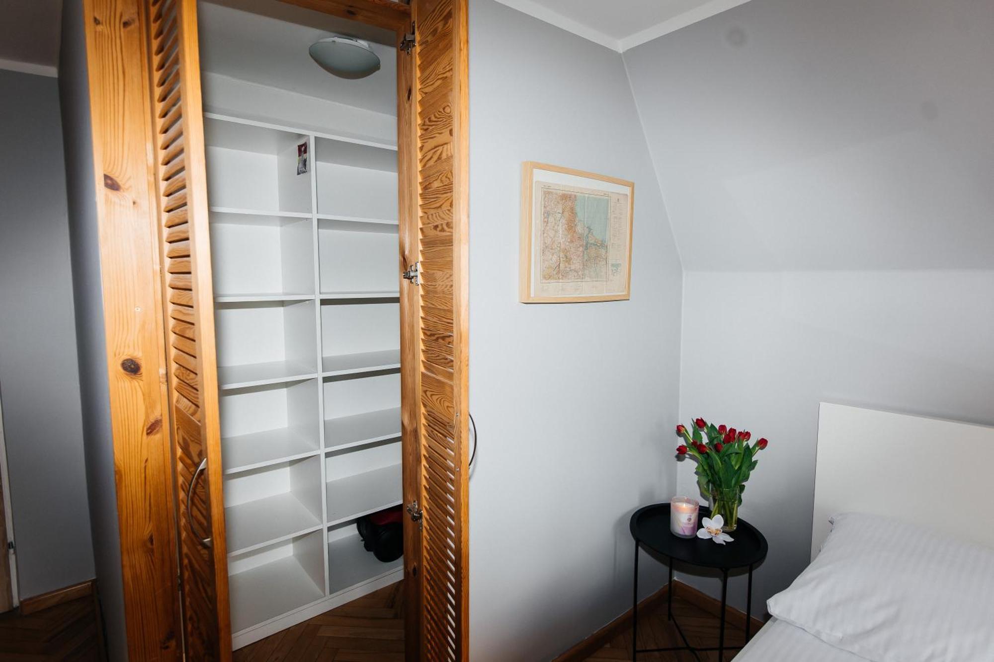 Maya's Flats & 23 Attic - Ogarna Old Town Apartament