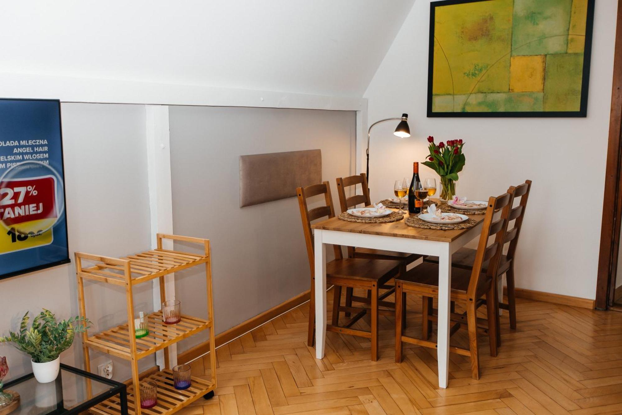 Maya's Flats & 23 Attic - Ogarna Old Town *