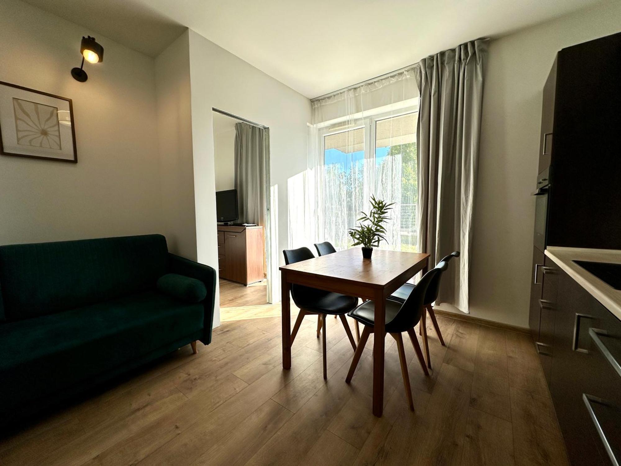 Z Ogrodem I Parkingiem Poludnie Apartment