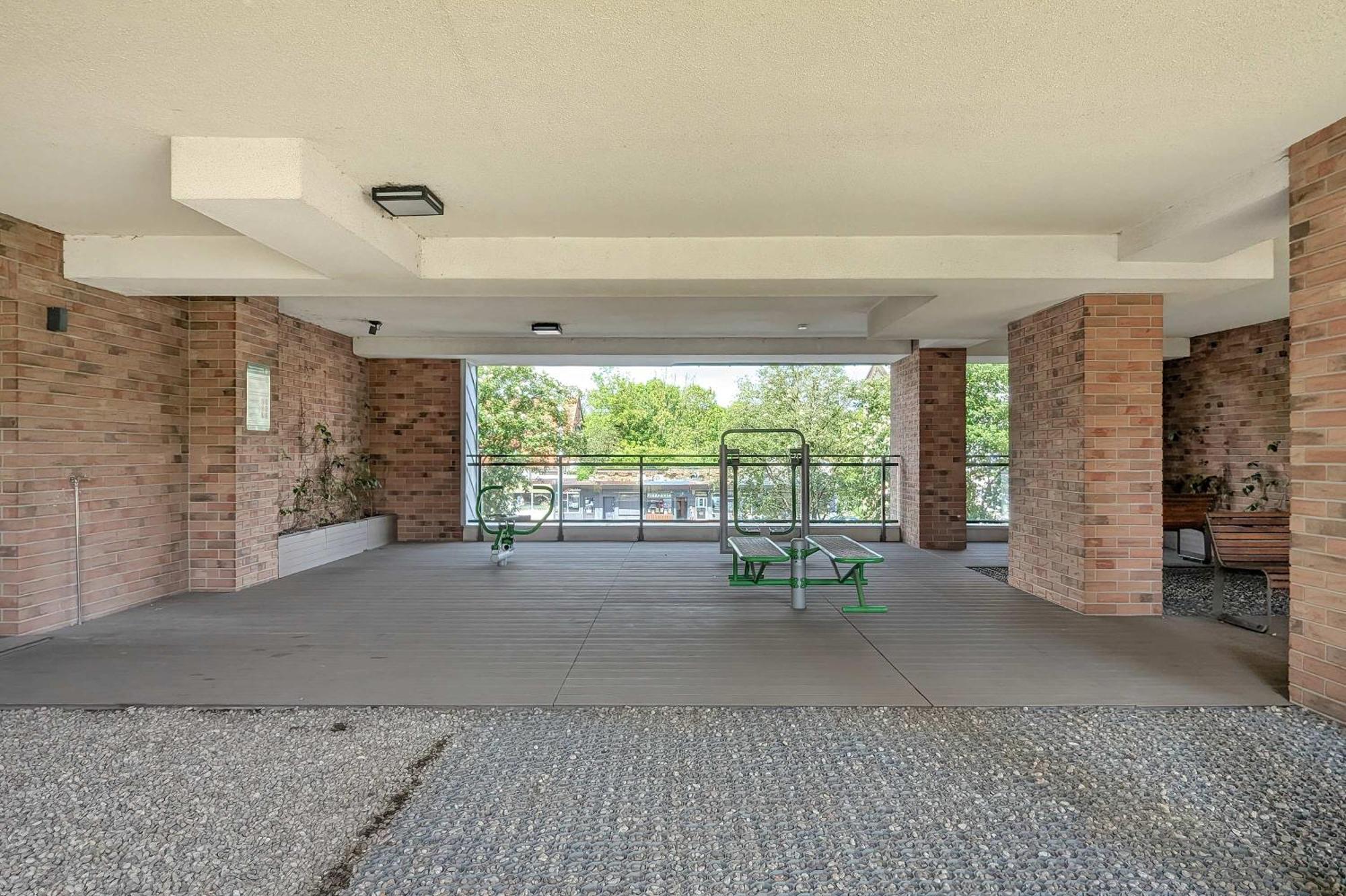 Exclusive With Parking, Air Conditioning And A Rooftop Terrace In The Centre Of By Renters Prestige Huoneisto