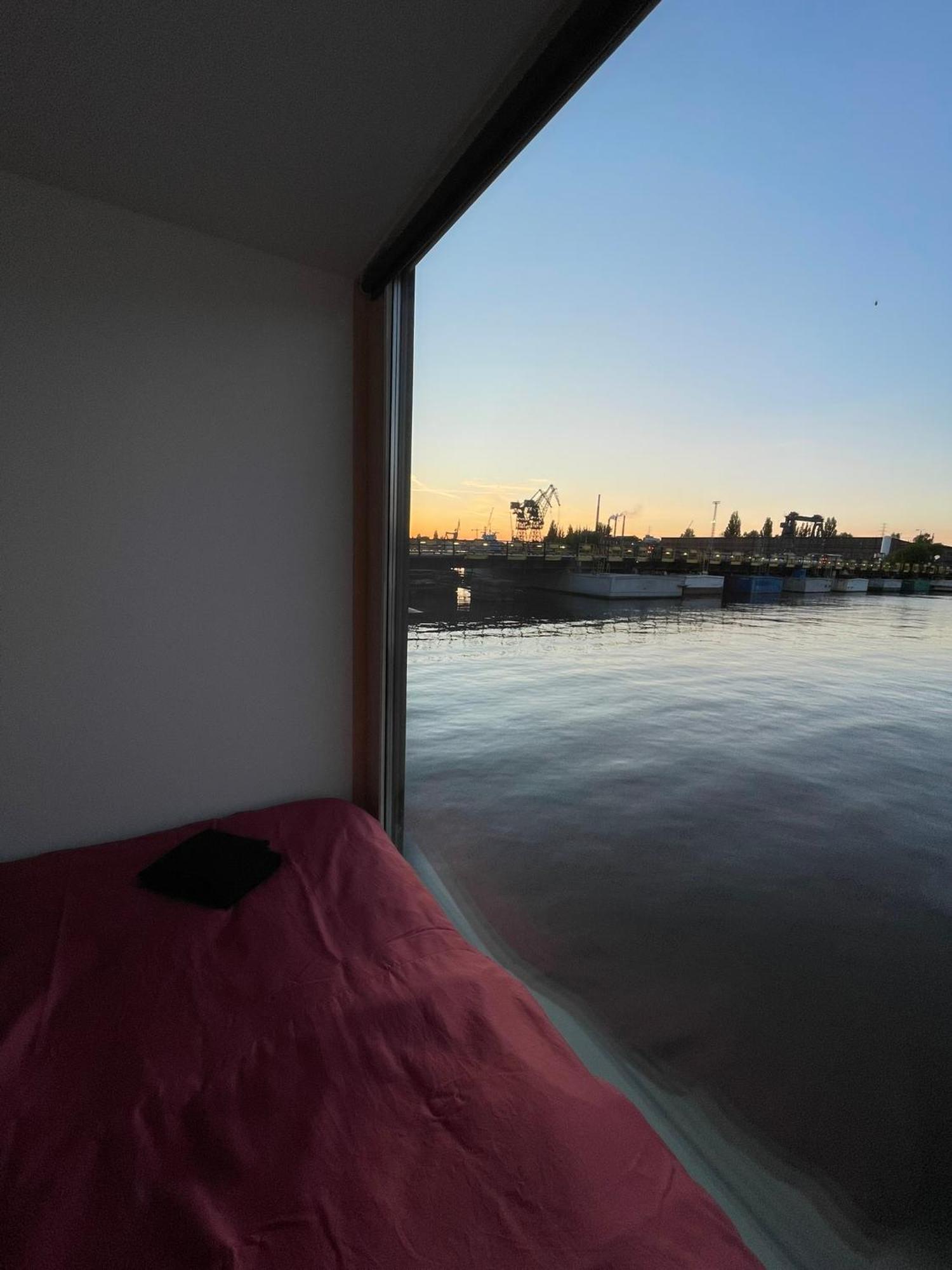 Widoki 1 The Unique Waterfront House Gdańsk