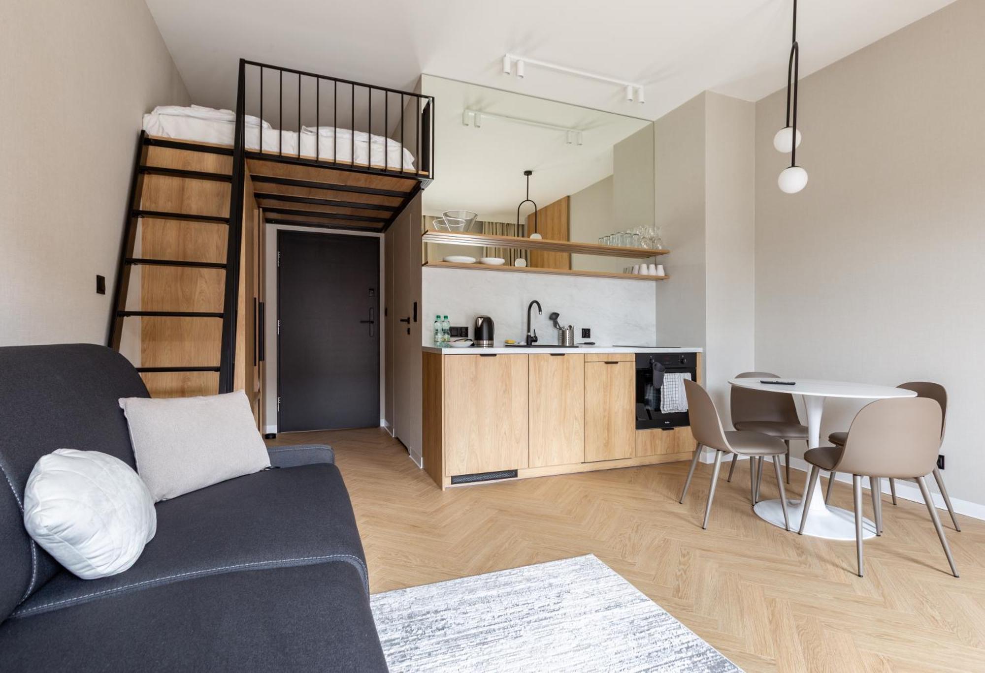 Apartment Stogi Superior By Bookinghost