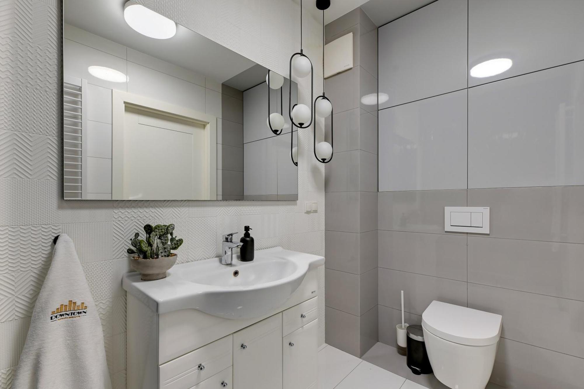 Wintera & Parking By Downtown Apartment *