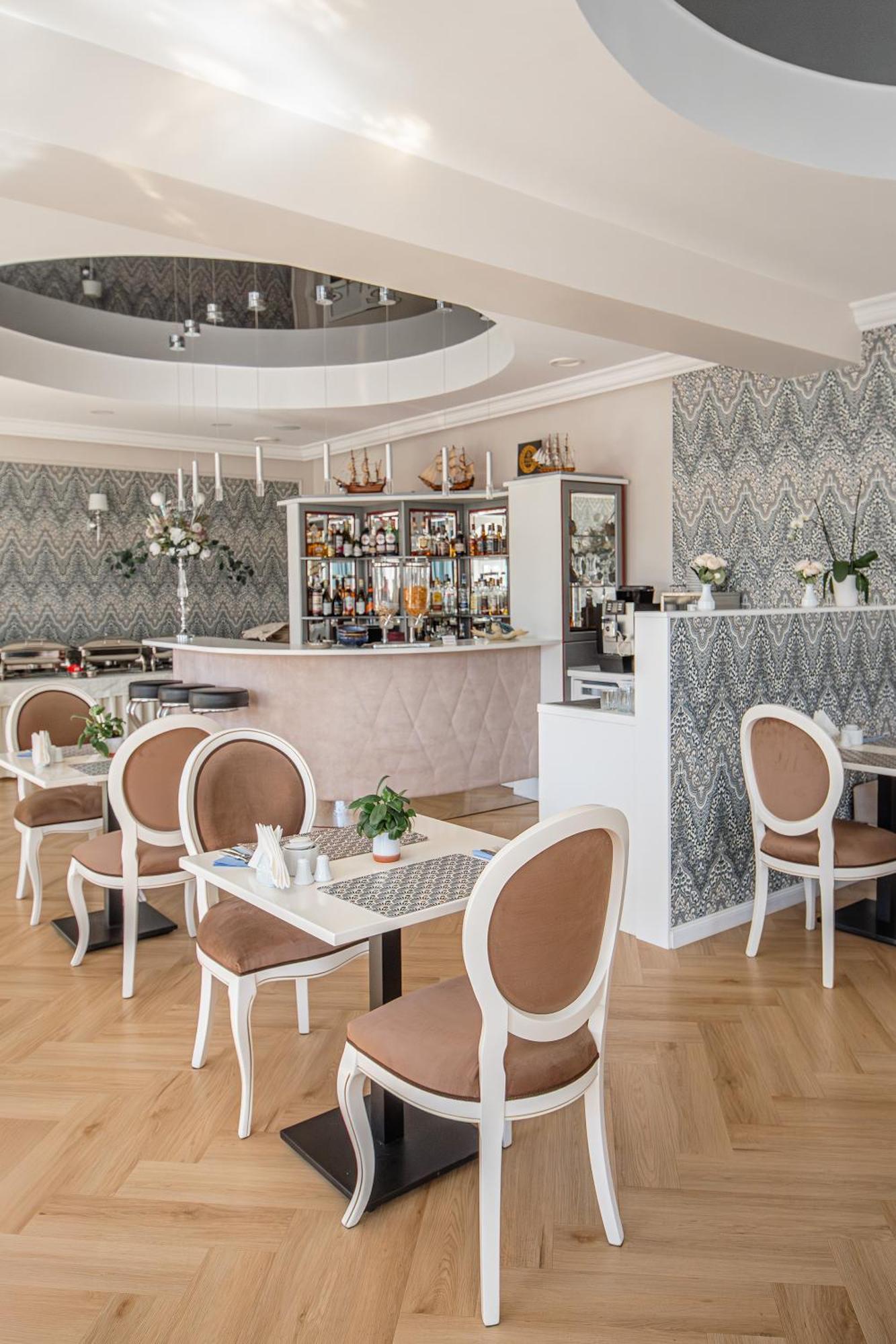 Aparthotel Moris *