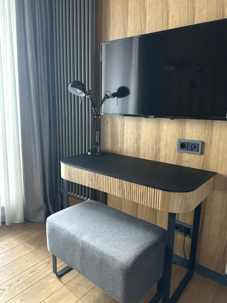 Granaria Deluxe & Riverside By Downtown Apartment