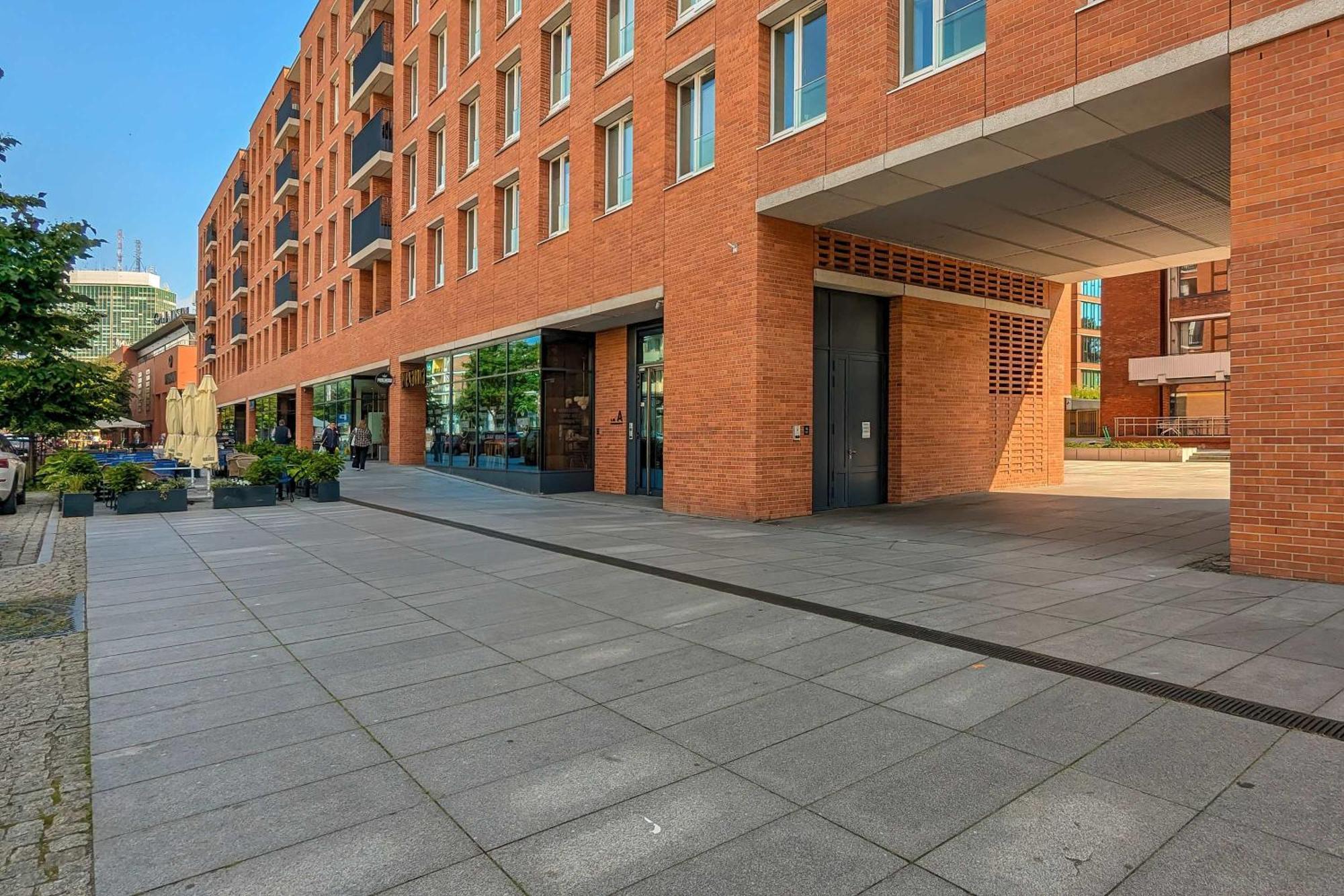 Luxury With Three Bedrooms Air Conditioning And Parking By Renters Lejlighed Gdańsk
