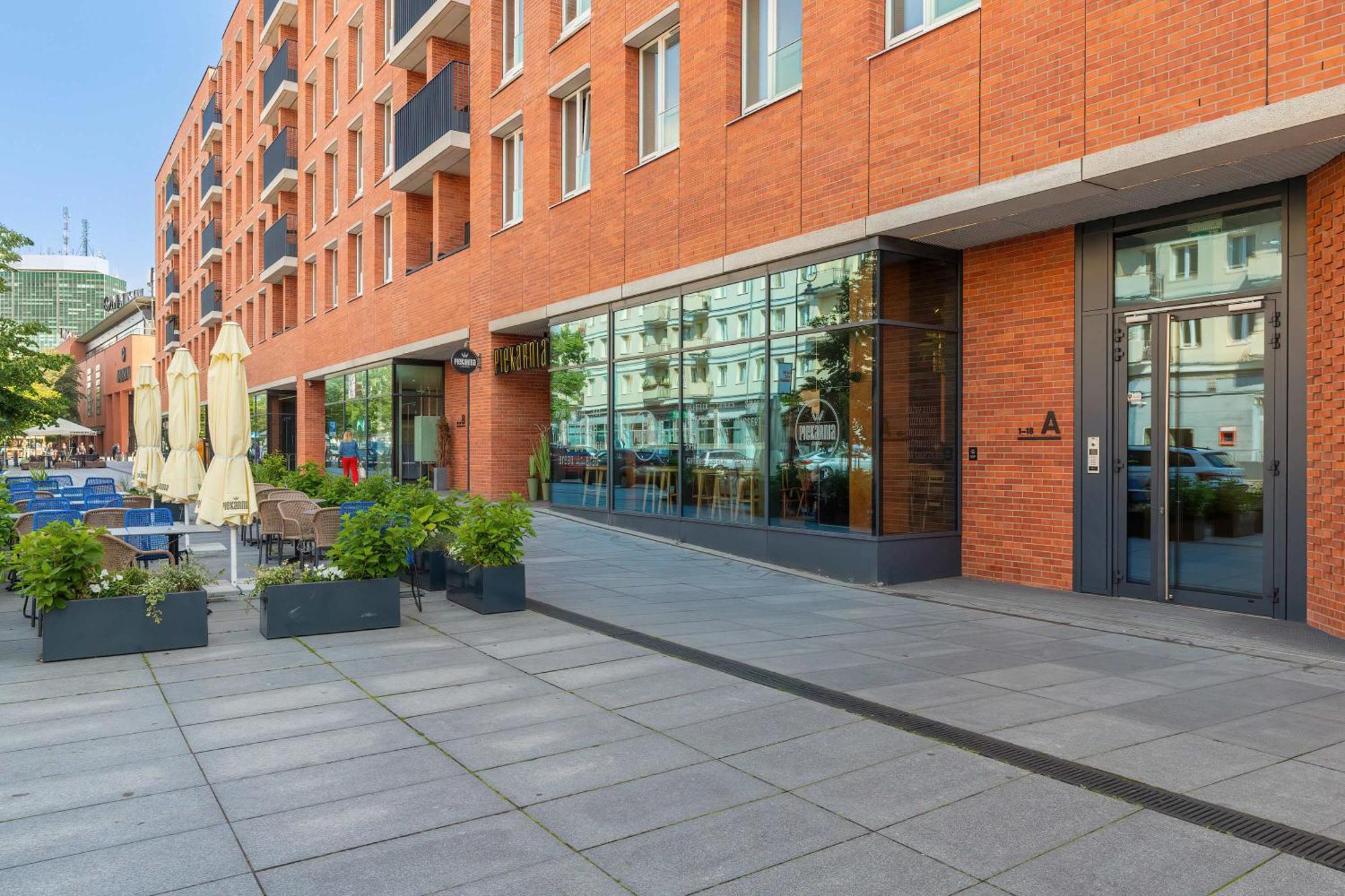 Luxury With Three Bedrooms Air Conditioning And Parking By Renters Gdańsk