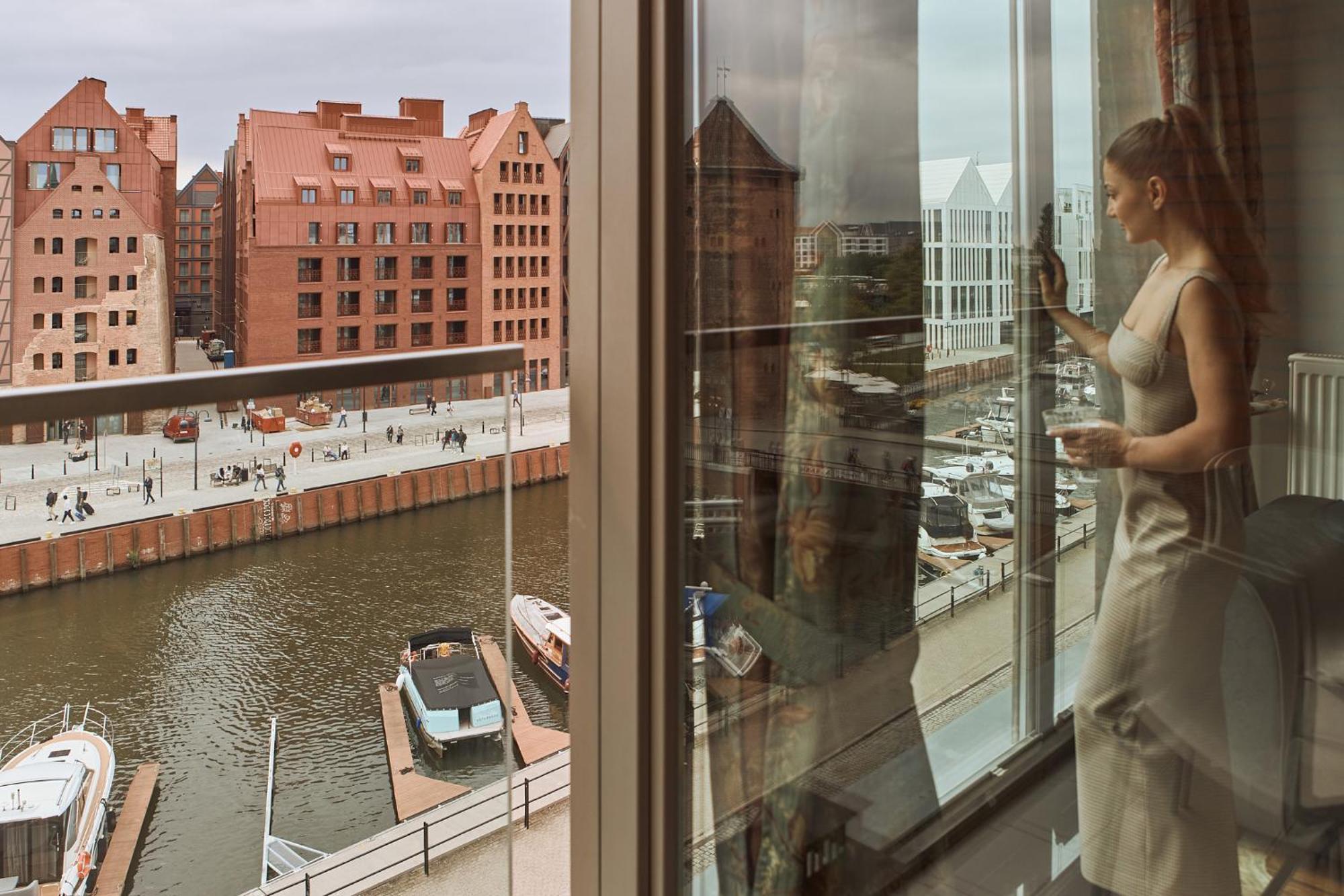Waterlane Riverside Spa, Pool & Gym By Downtown Apartment
