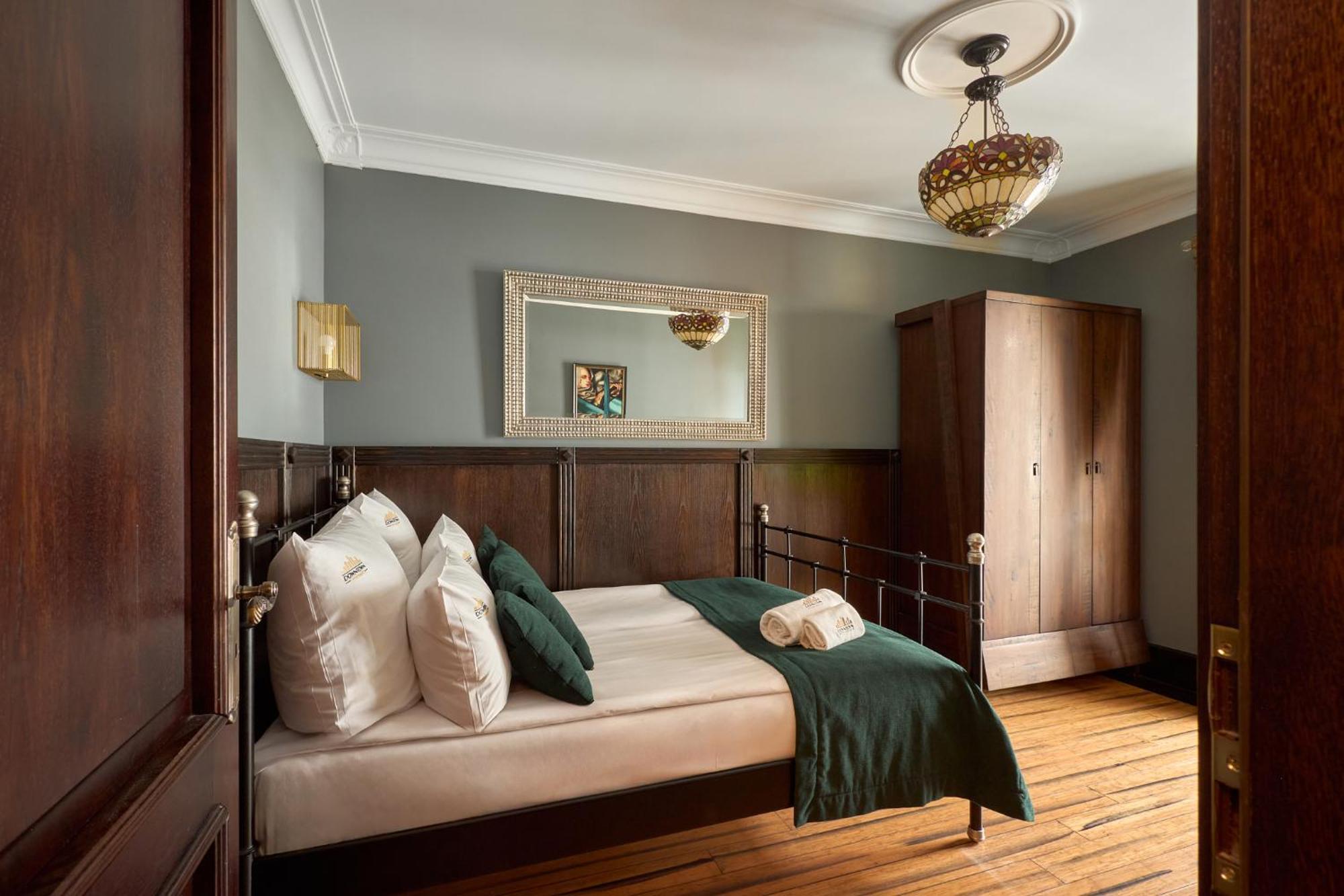 Apartment Waterlane Riverside Spa, Pool & Gym By Downtown