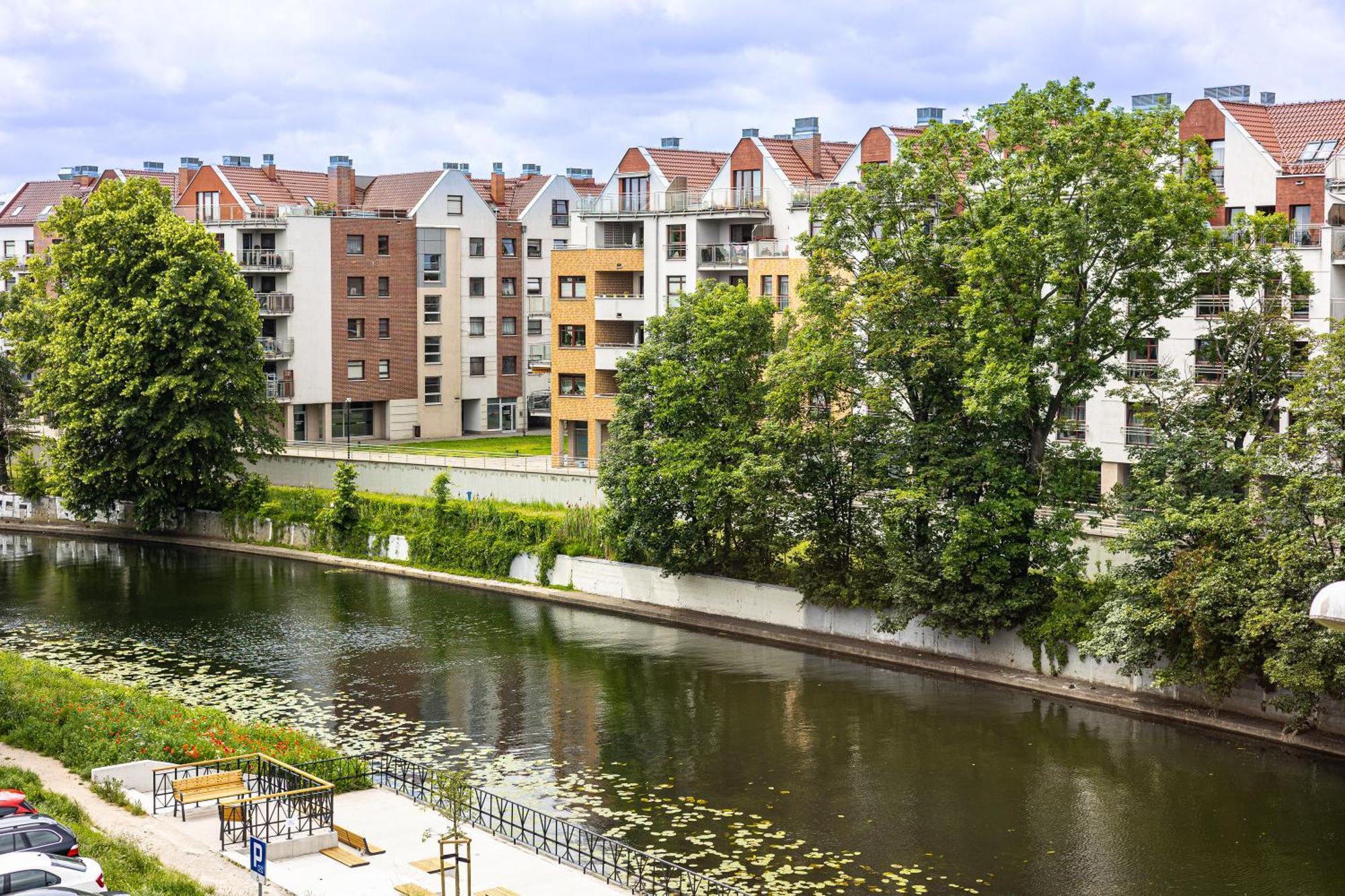 Spacious In Centre - 2homerent Zielona Apartment