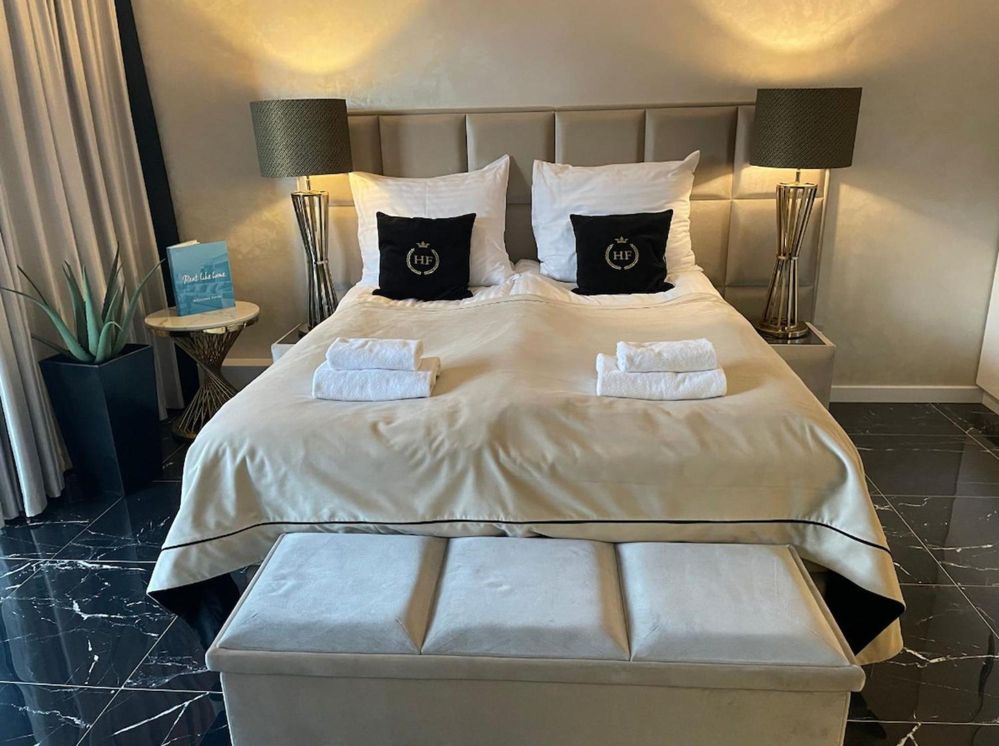 Rent Like - Deo Plaza Aparthotel *